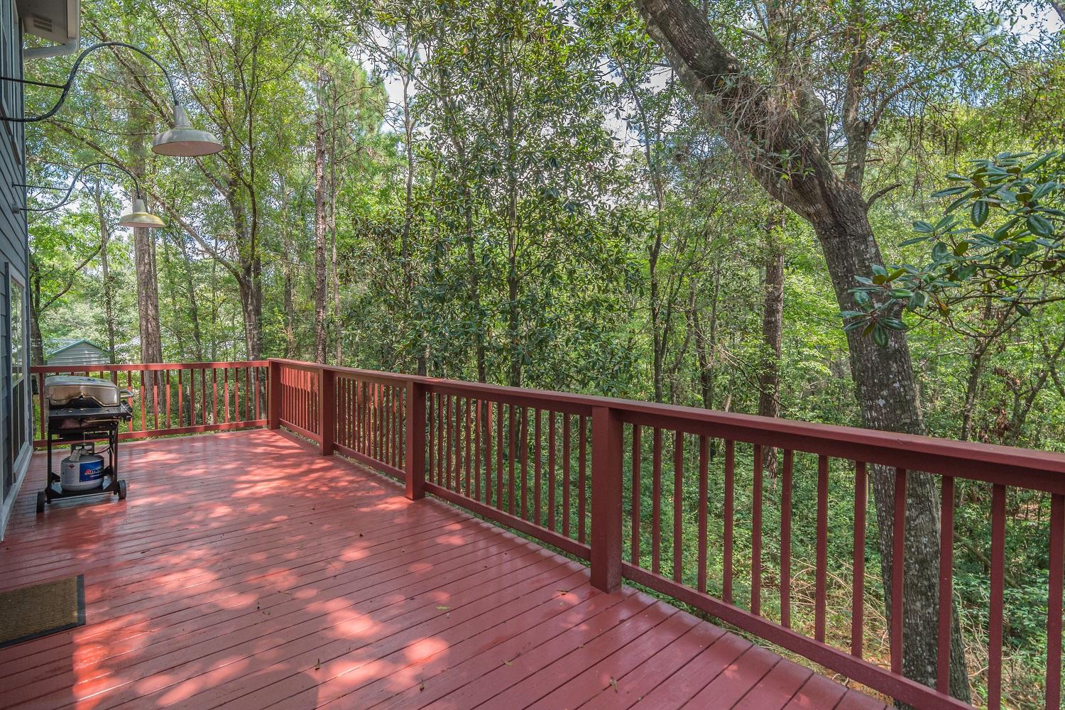 LAURELWOOD ESTATES - Residential