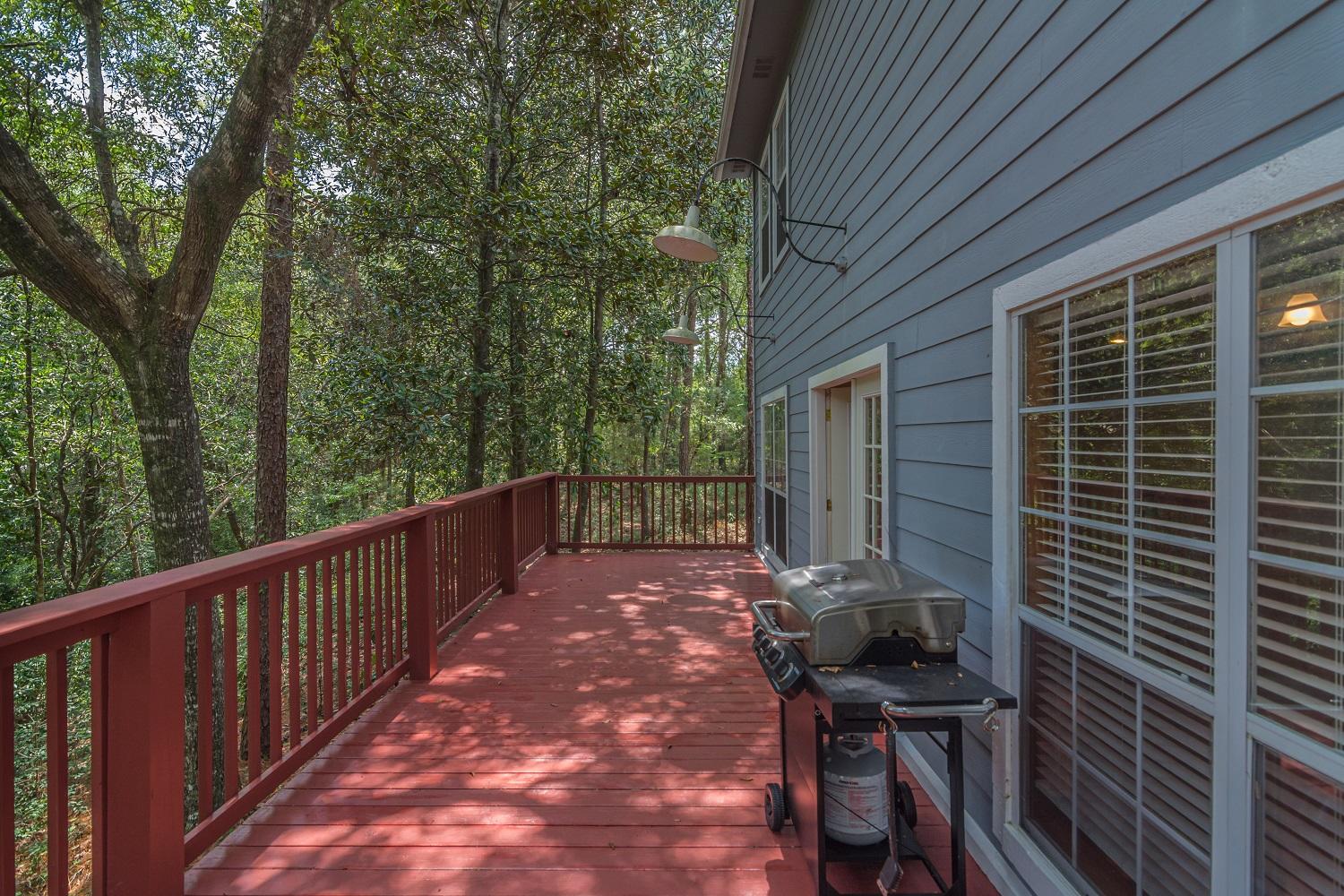 LAURELWOOD ESTATES - Residential