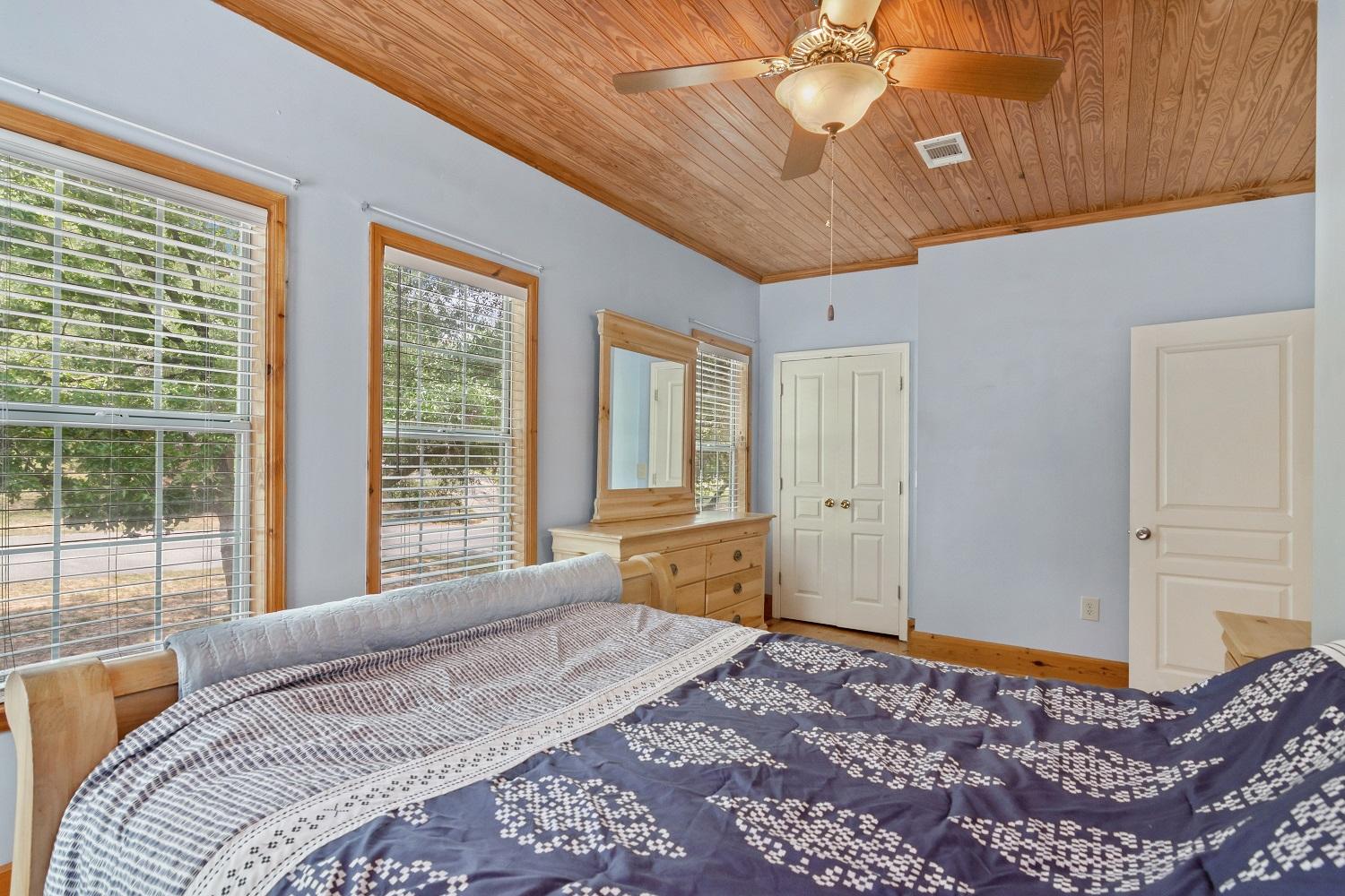 LAURELWOOD ESTATES - Residential