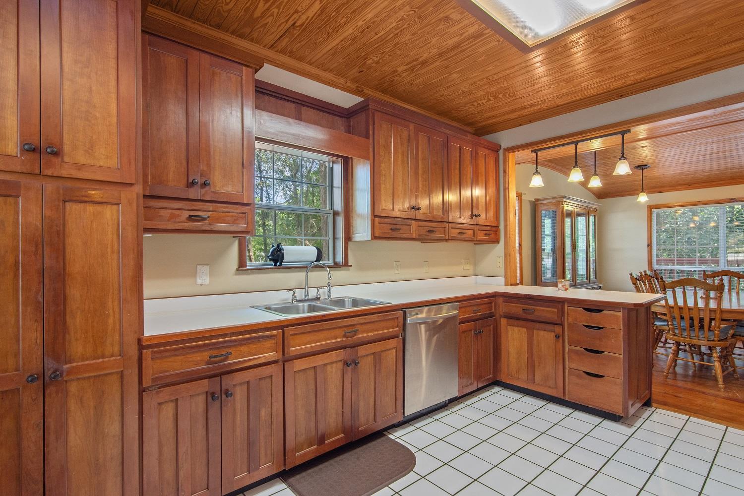 LAURELWOOD ESTATES - Residential