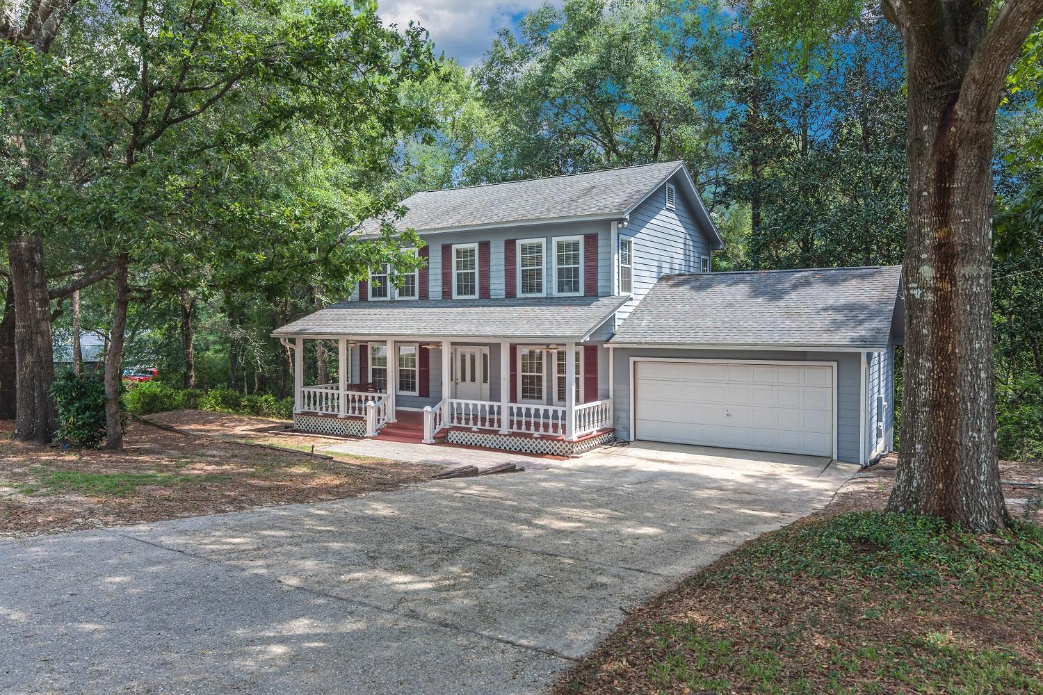 LAURELWOOD ESTATES - Residential