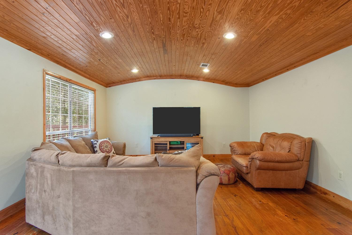 LAURELWOOD ESTATES - Residential