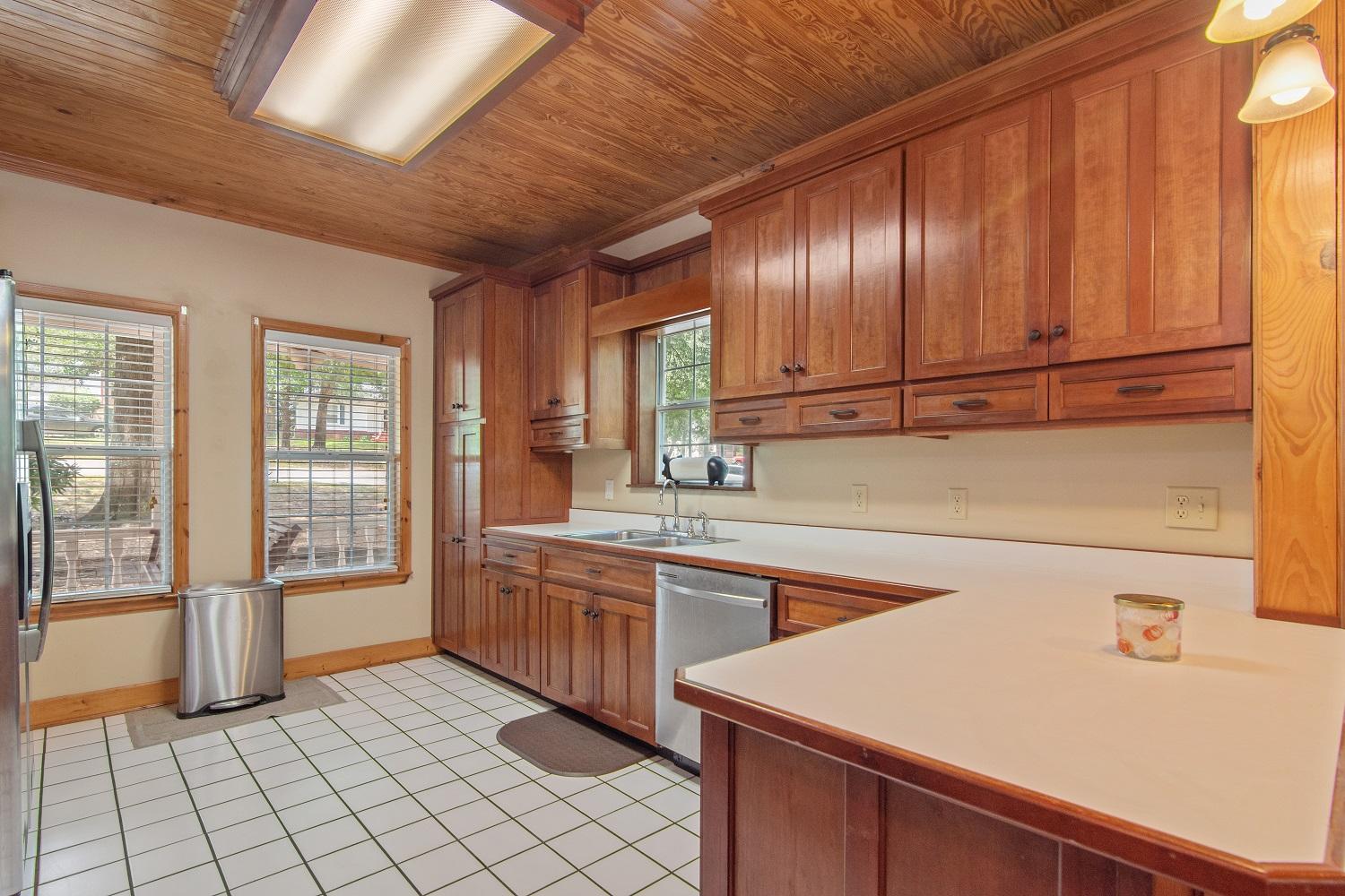 LAURELWOOD ESTATES - Residential