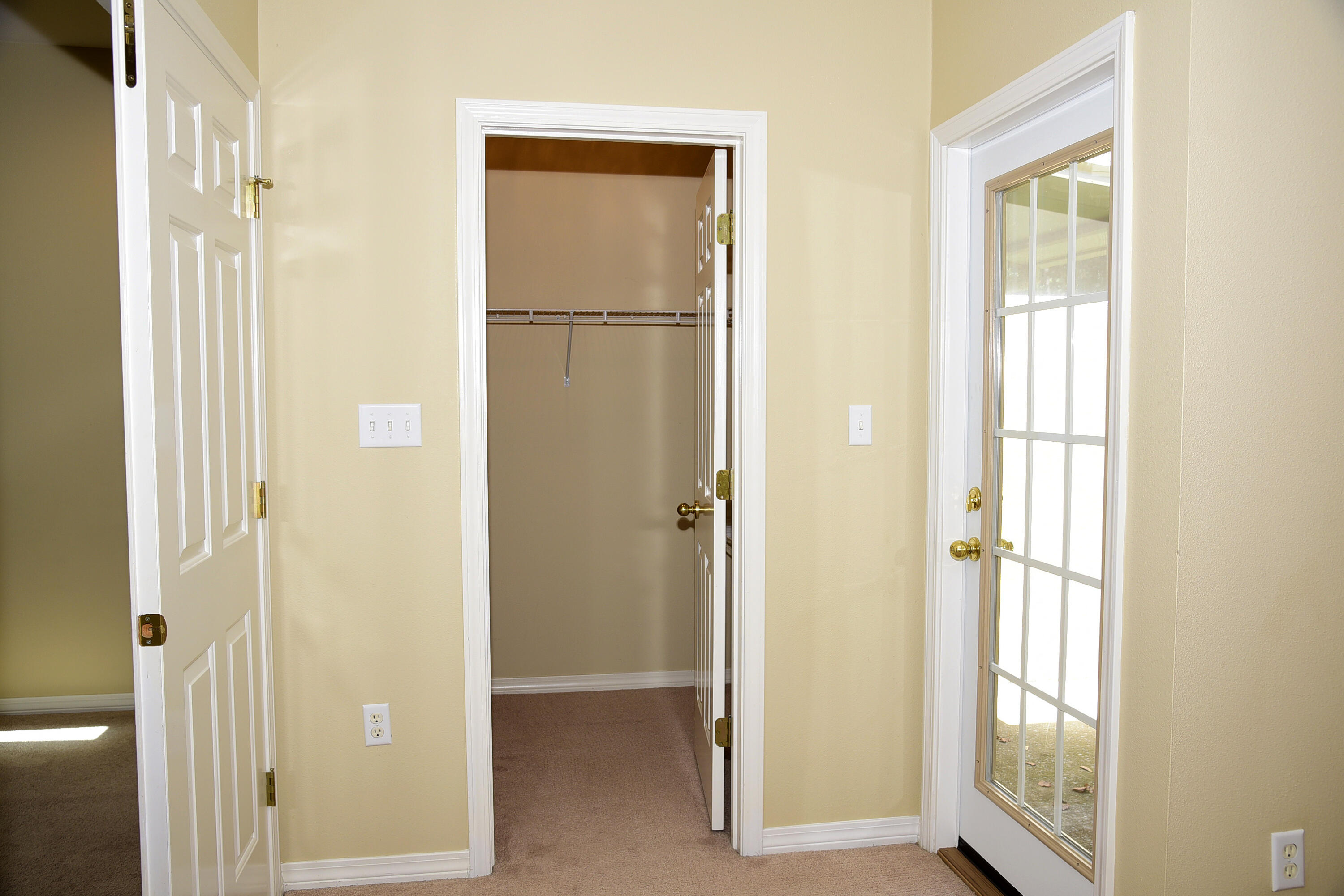 REFLECTIONS AT BLUEWATER BAY T/H - Residential Lease