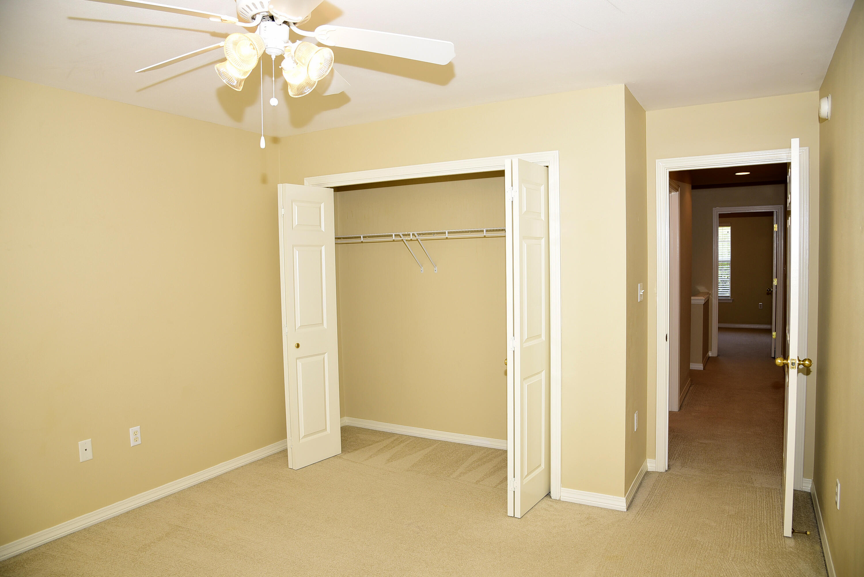 REFLECTIONS AT BLUEWATER BAY T/H - Residential Lease