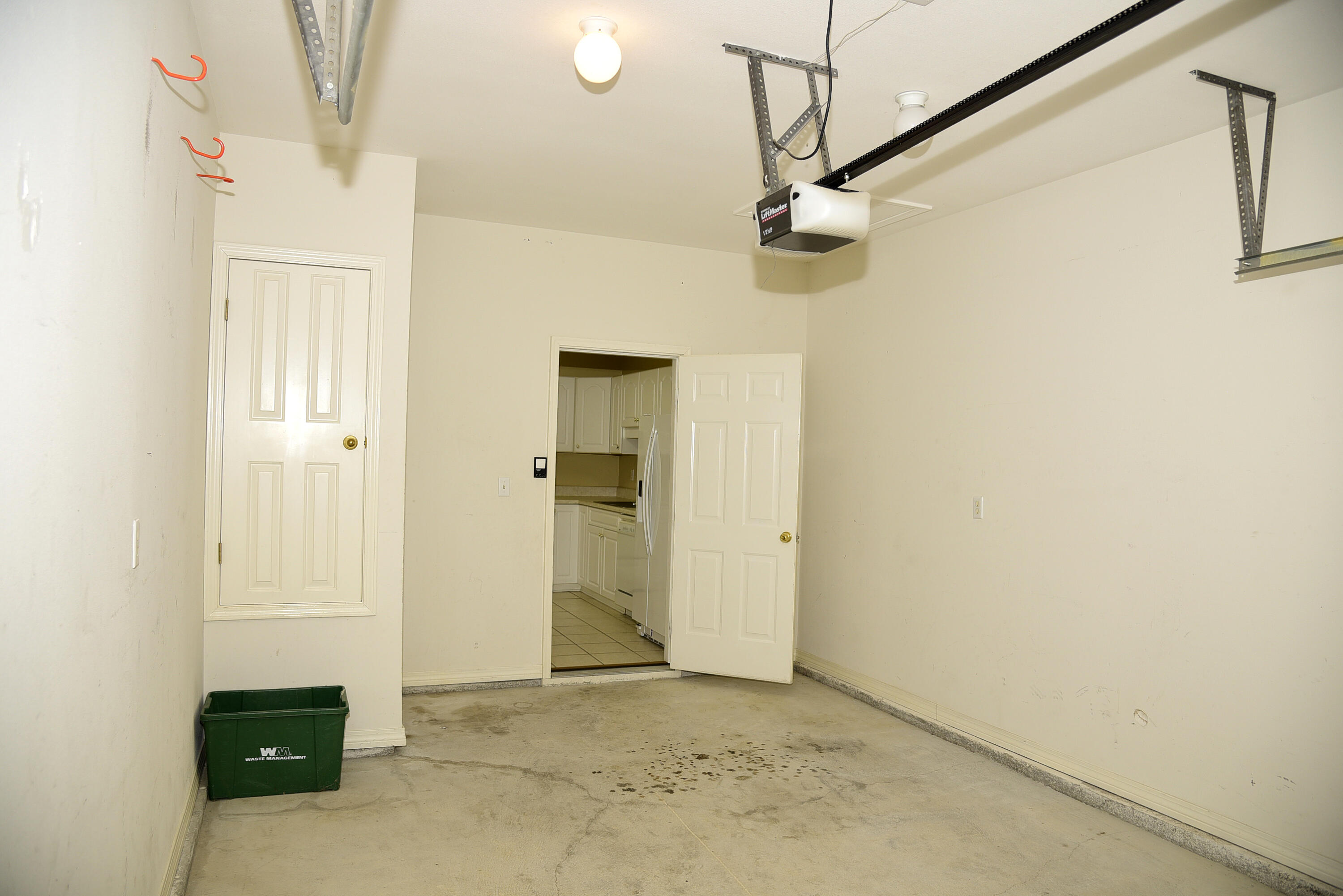 REFLECTIONS AT BLUEWATER BAY T/H - Residential Lease