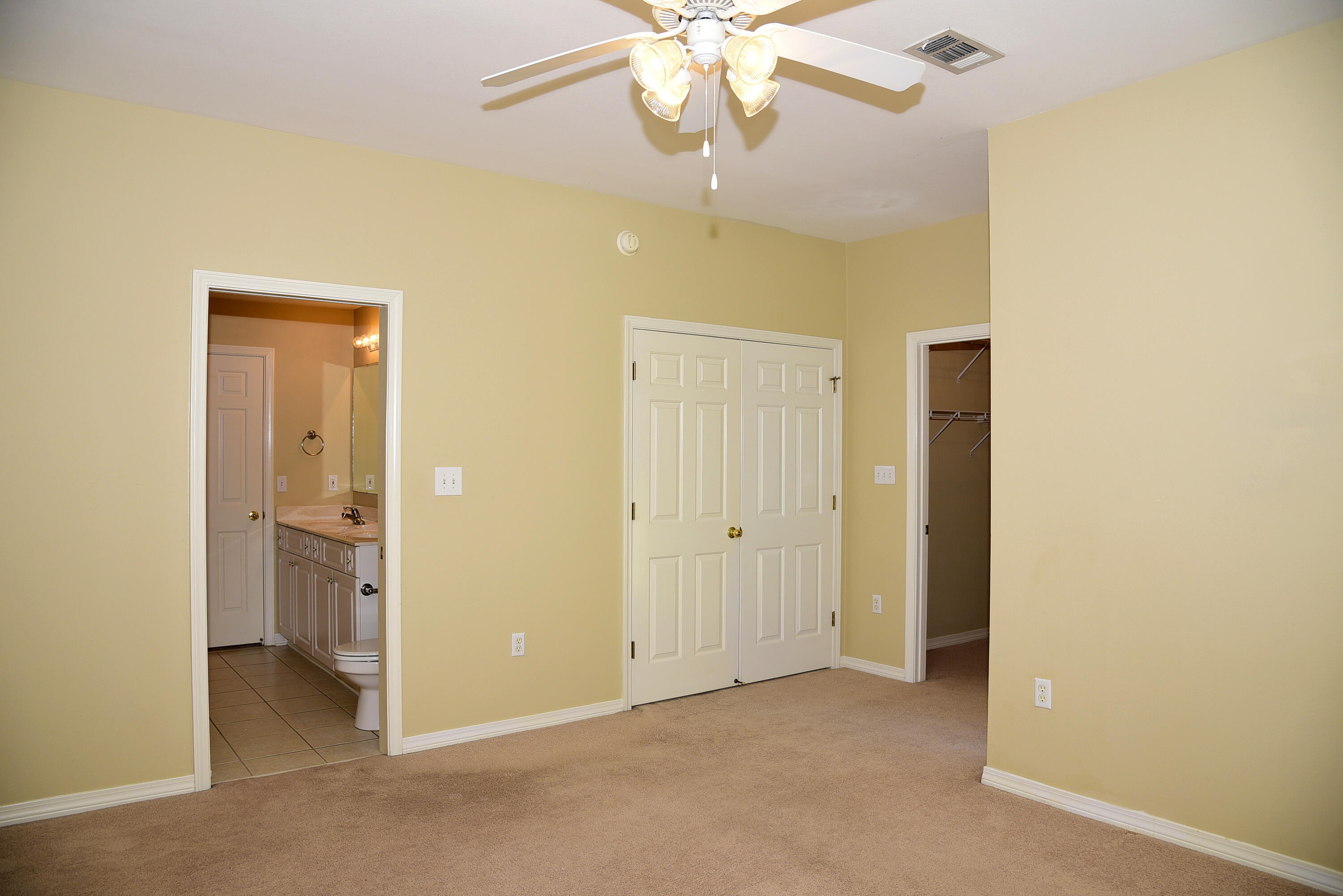 REFLECTIONS AT BLUEWATER BAY T/H - Residential Lease