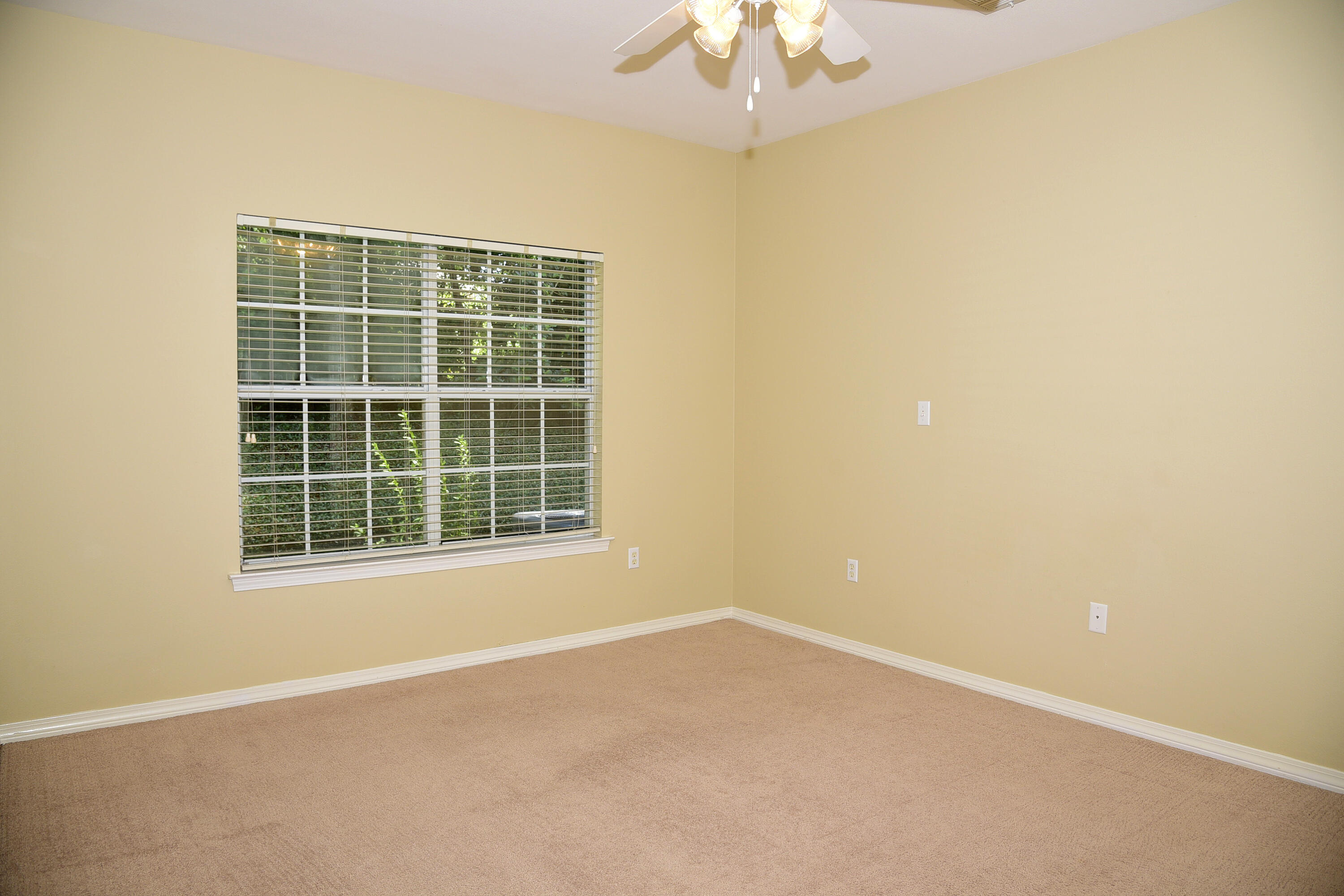 REFLECTIONS AT BLUEWATER BAY T/H - Residential Lease