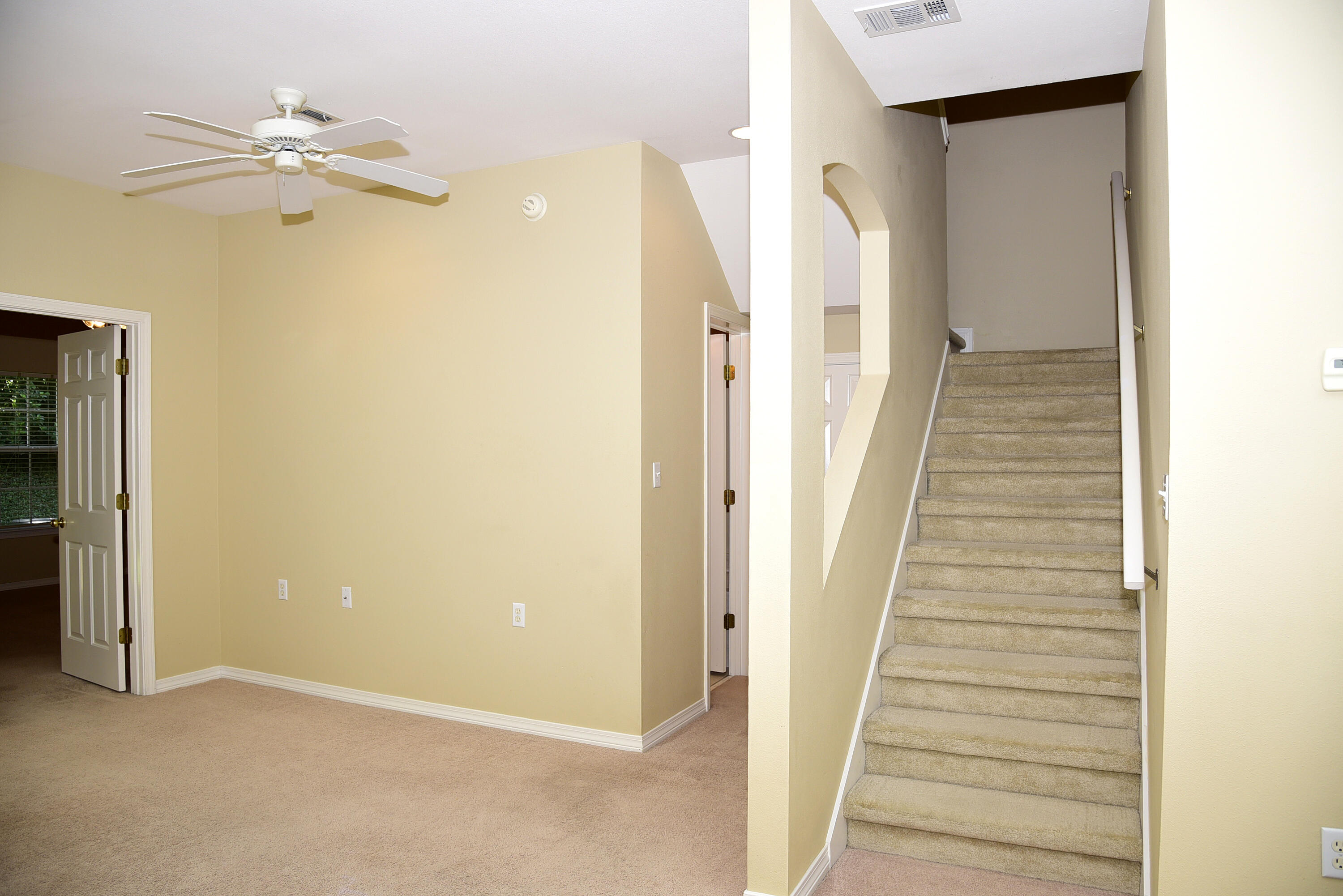 REFLECTIONS AT BLUEWATER BAY T/H - Residential Lease