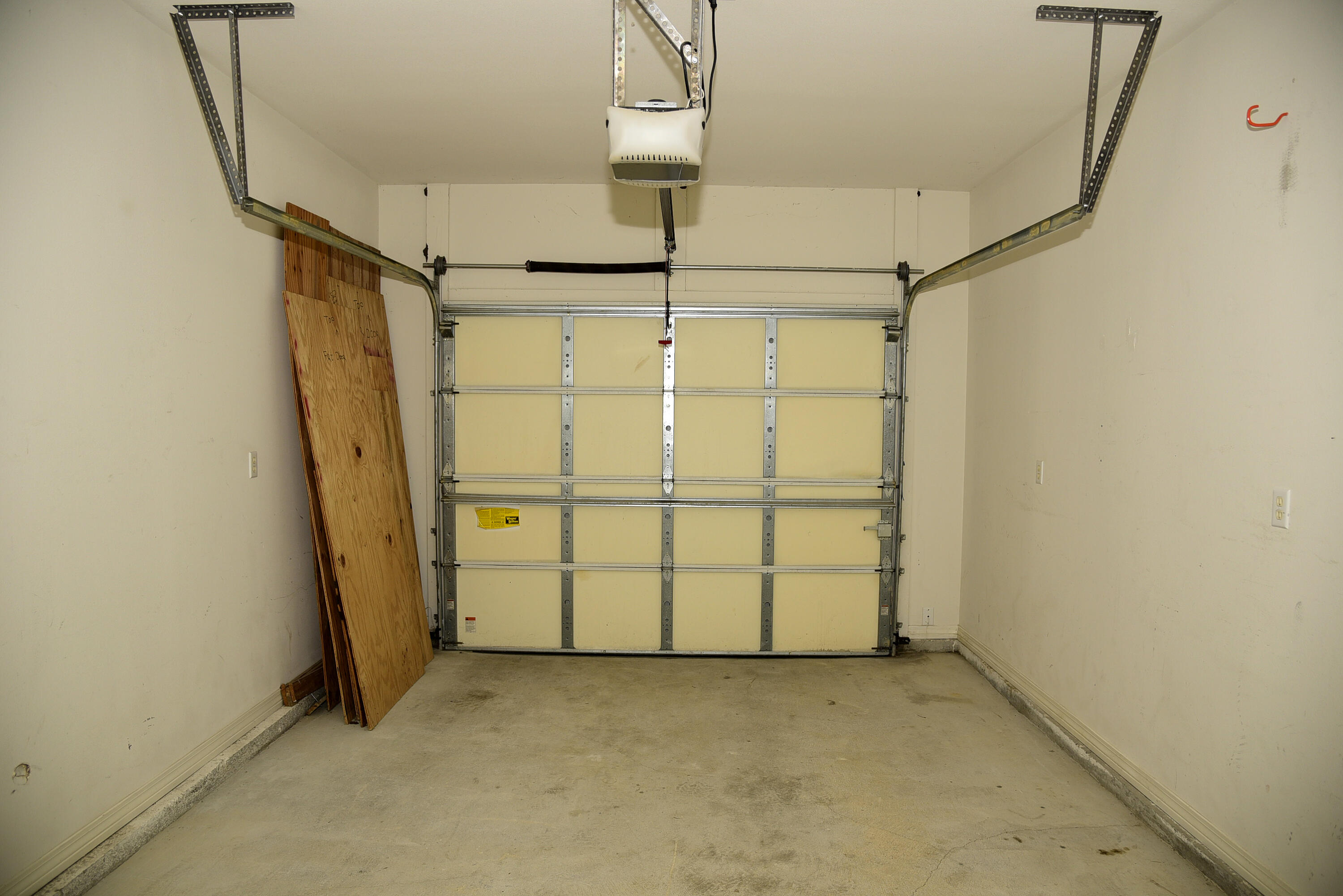 REFLECTIONS AT BLUEWATER BAY T/H - Residential Lease