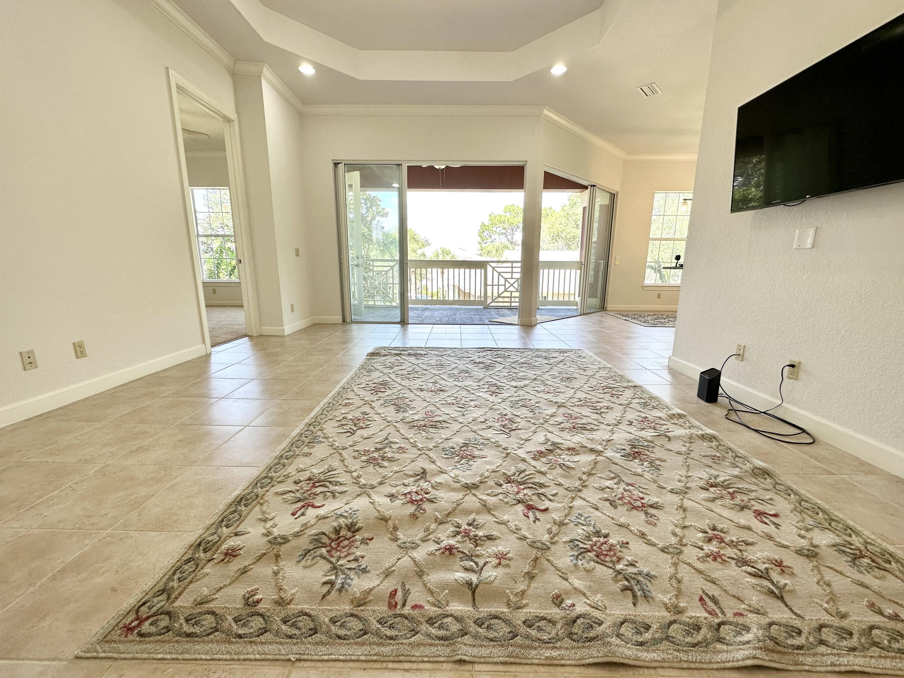 CRYSTAL COVE - Residential