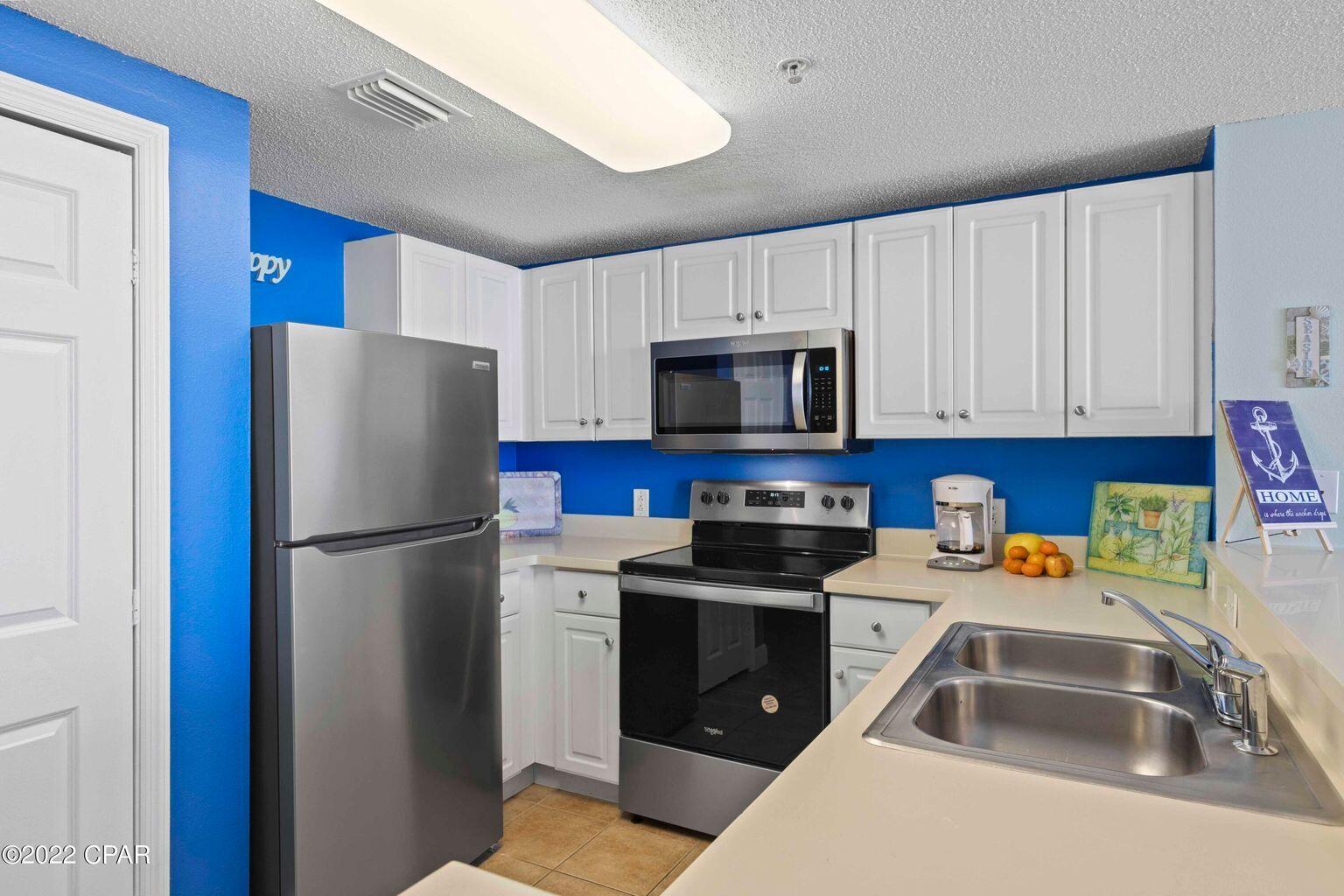 MAJESTIC BEACH TOWERS I - Residential