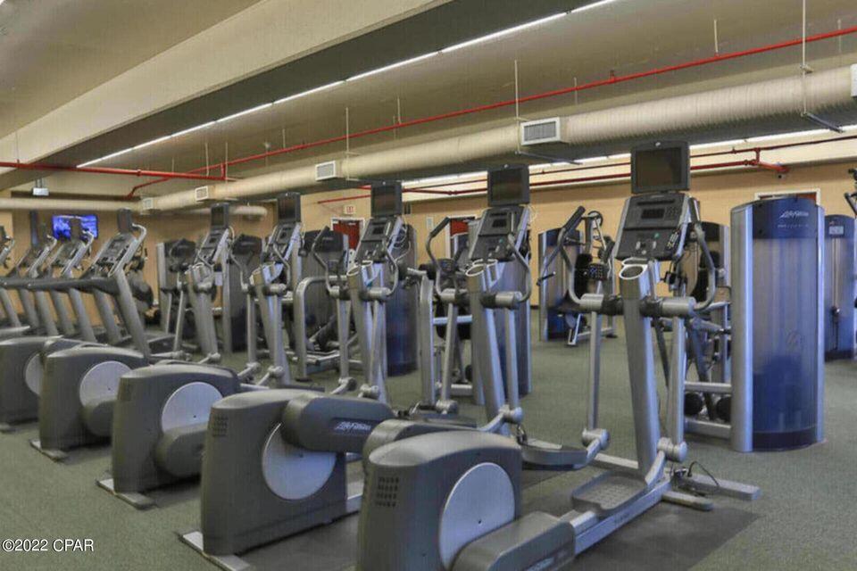 MAJESTIC BEACH TOWERS I - Residential