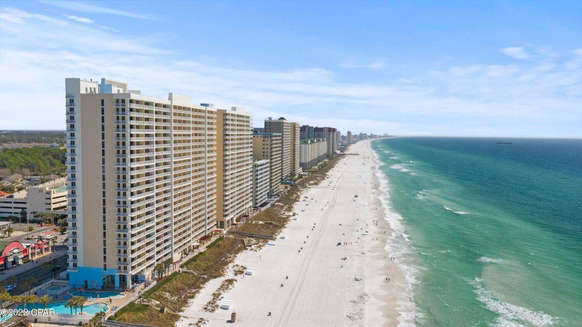 MAJESTIC BEACH TOWERS I - Residential