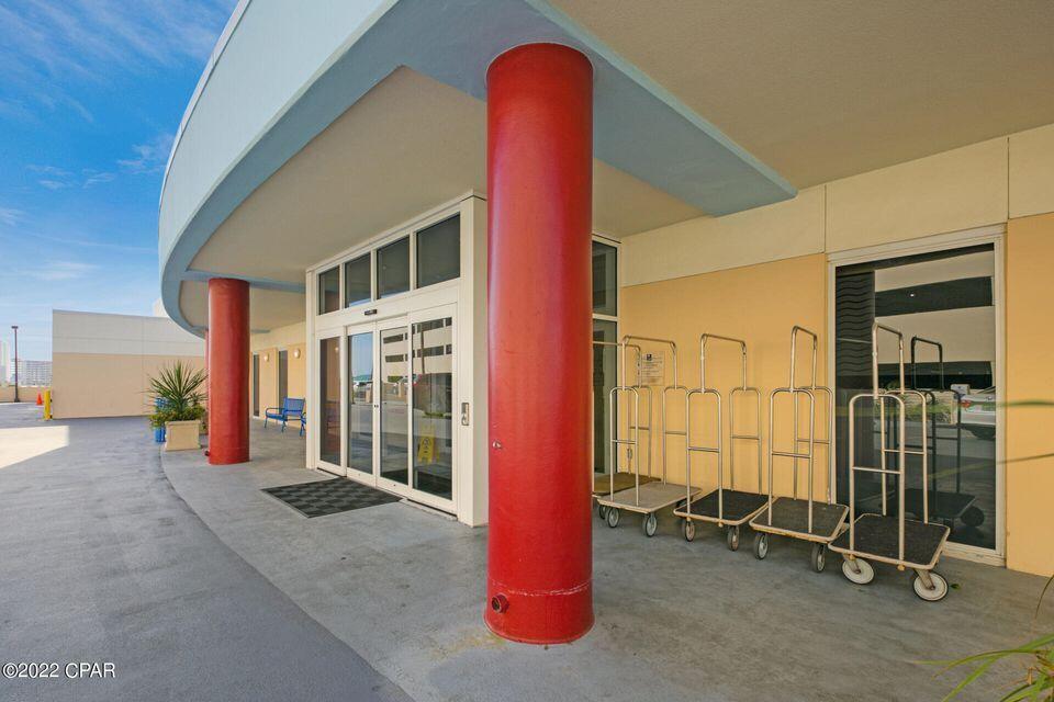 MAJESTIC BEACH TOWERS I - Residential