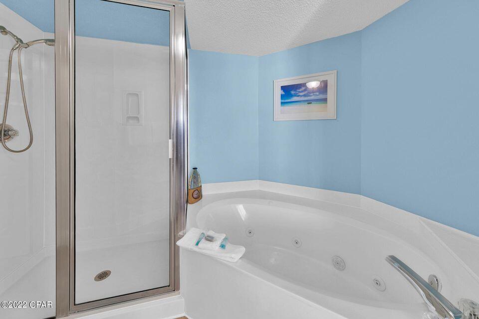 MAJESTIC BEACH TOWERS I - Residential