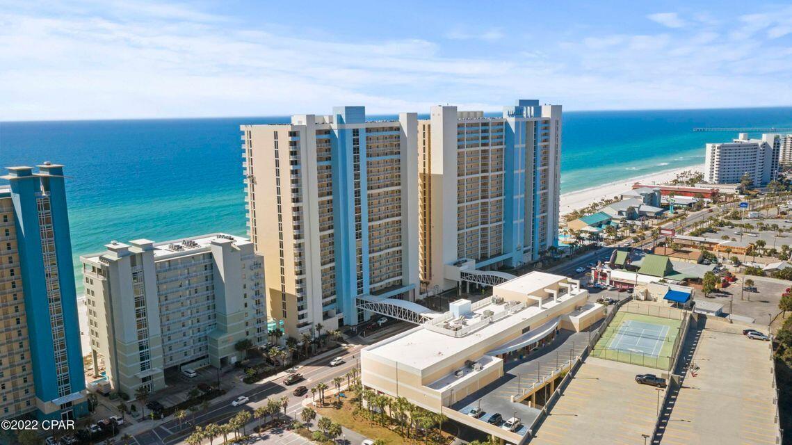 MAJESTIC BEACH TOWERS I - Residential