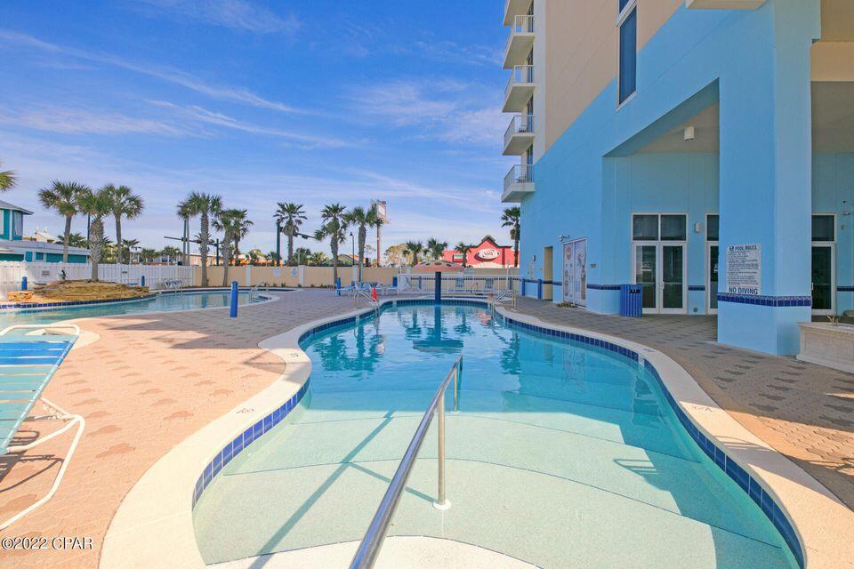 MAJESTIC BEACH TOWERS I - Residential