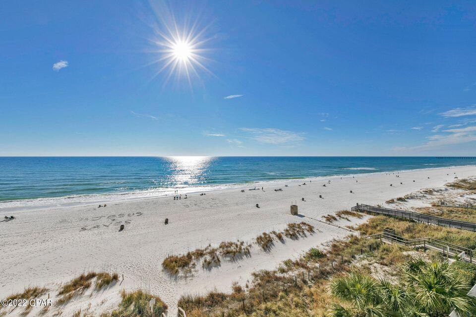 MAJESTIC BEACH TOWERS I - Residential