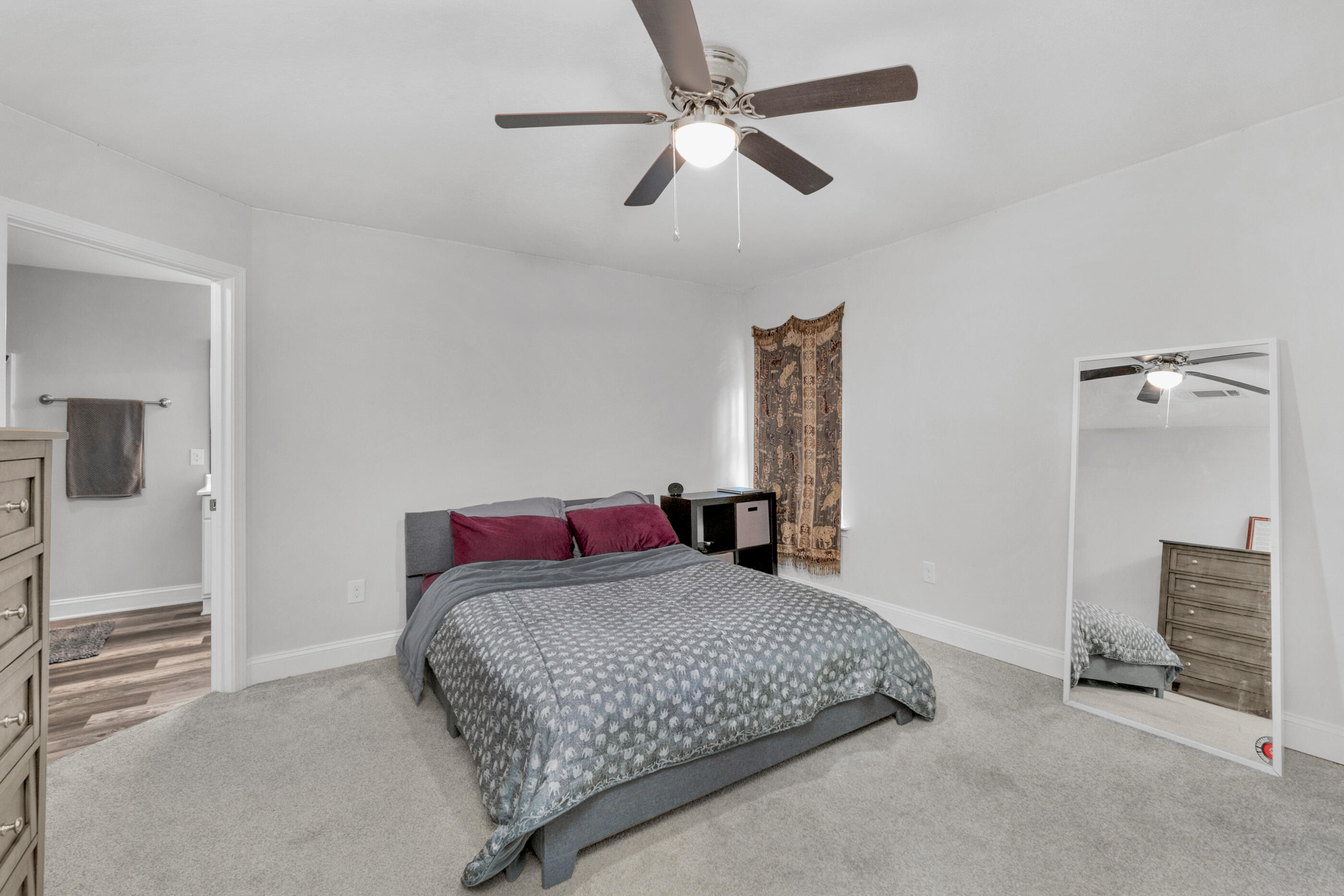 CRESCENT SHORES - Residential