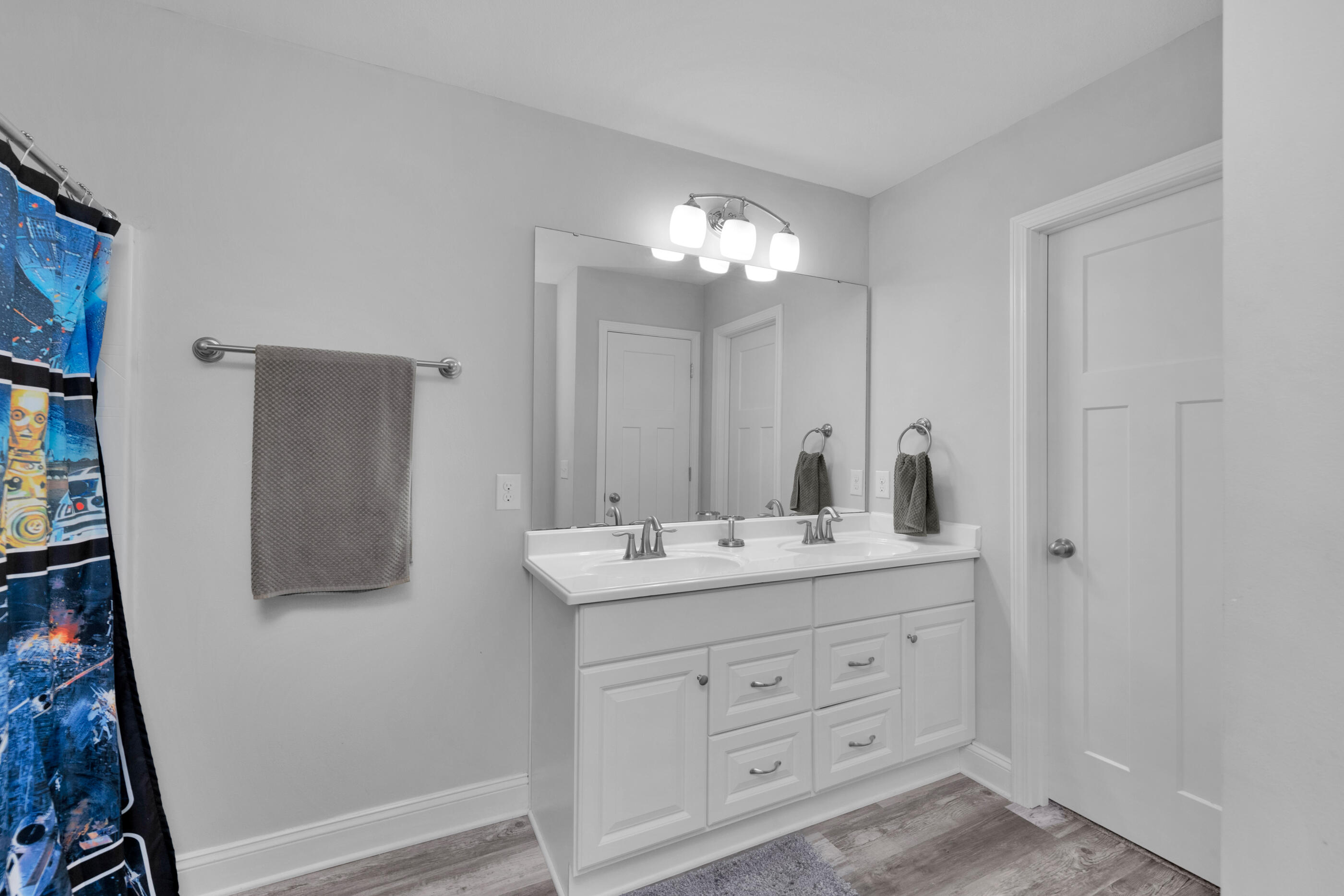 CRESCENT SHORES - Residential