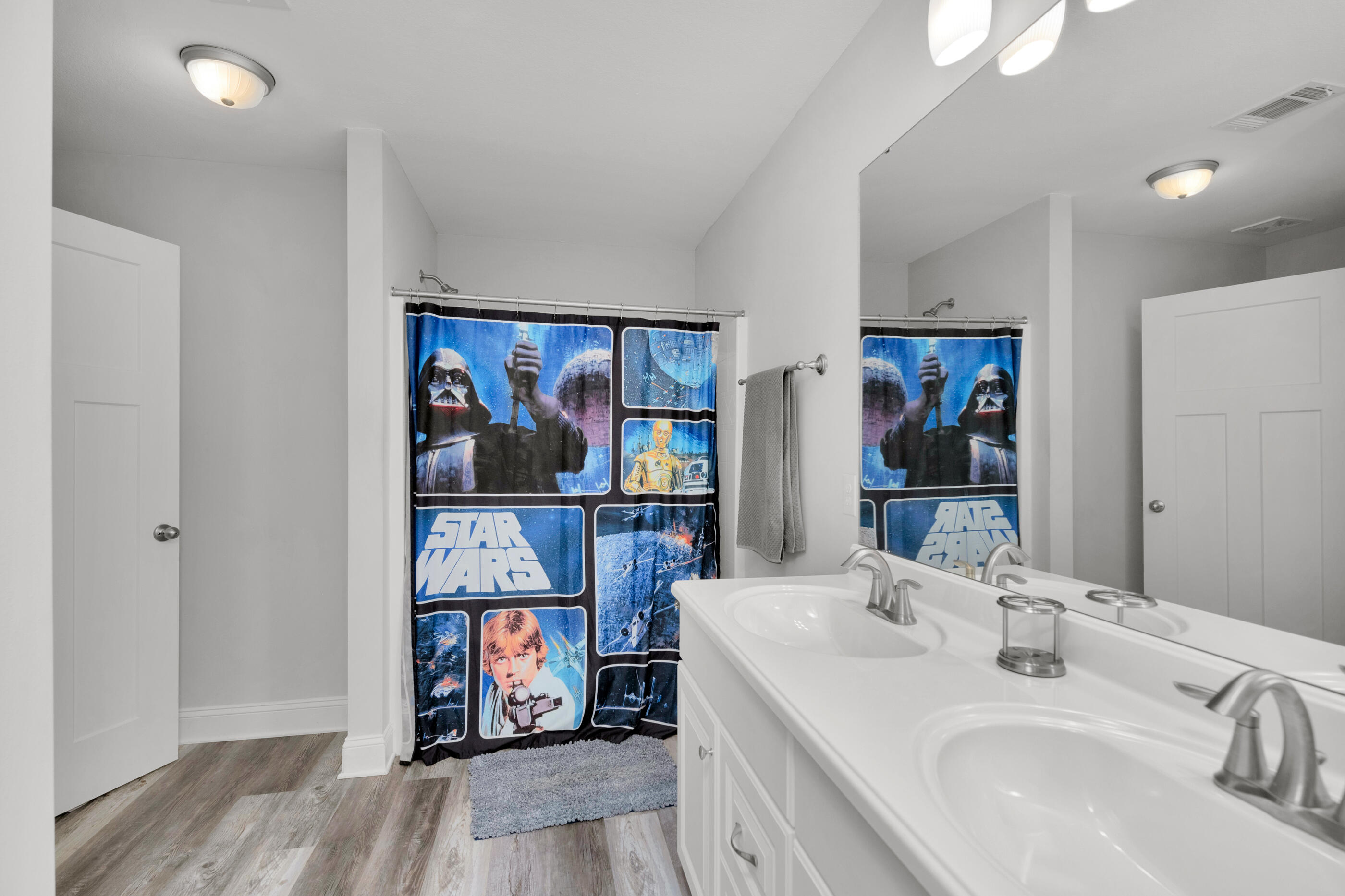 CRESCENT SHORES - Residential