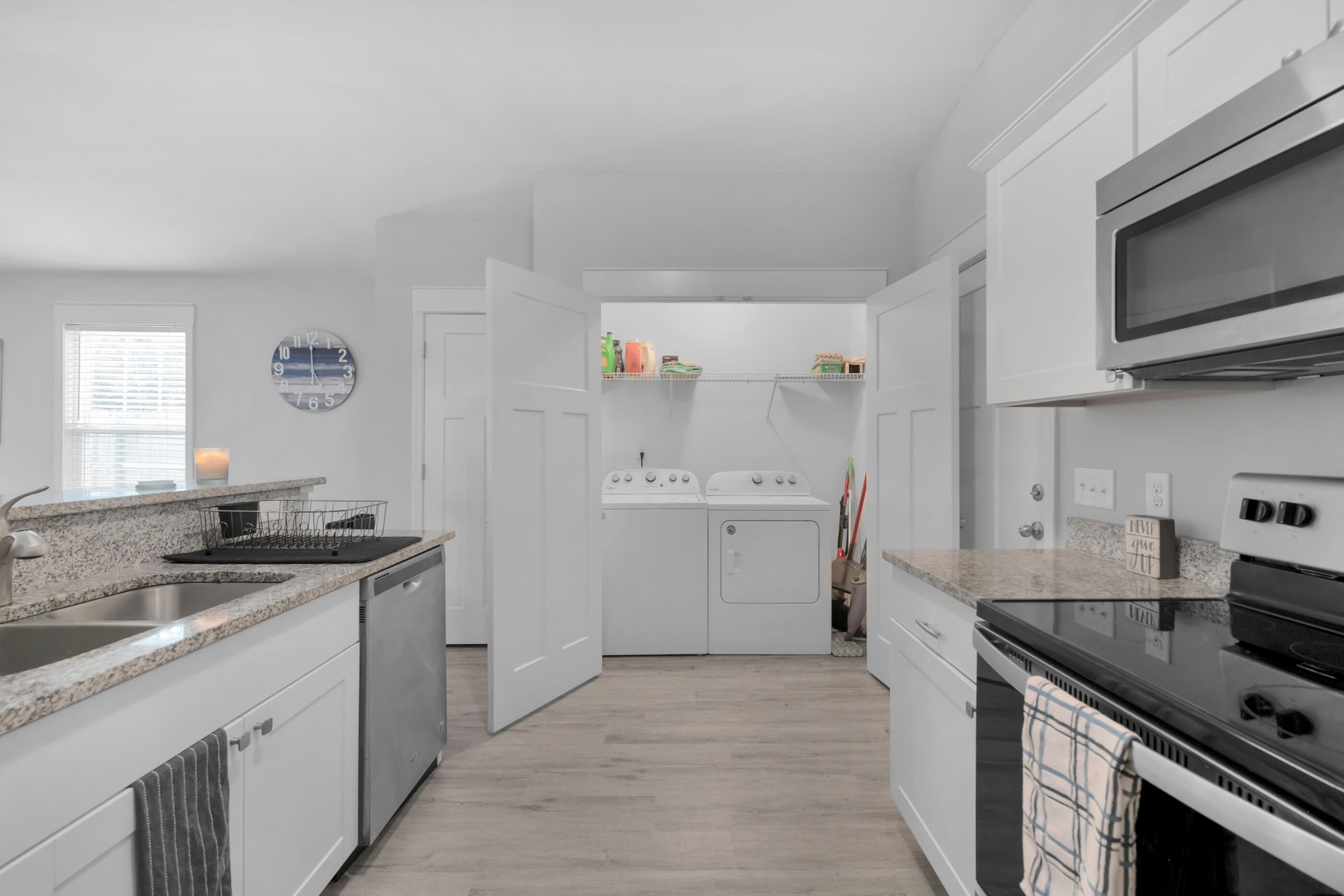 CRESCENT SHORES - Residential