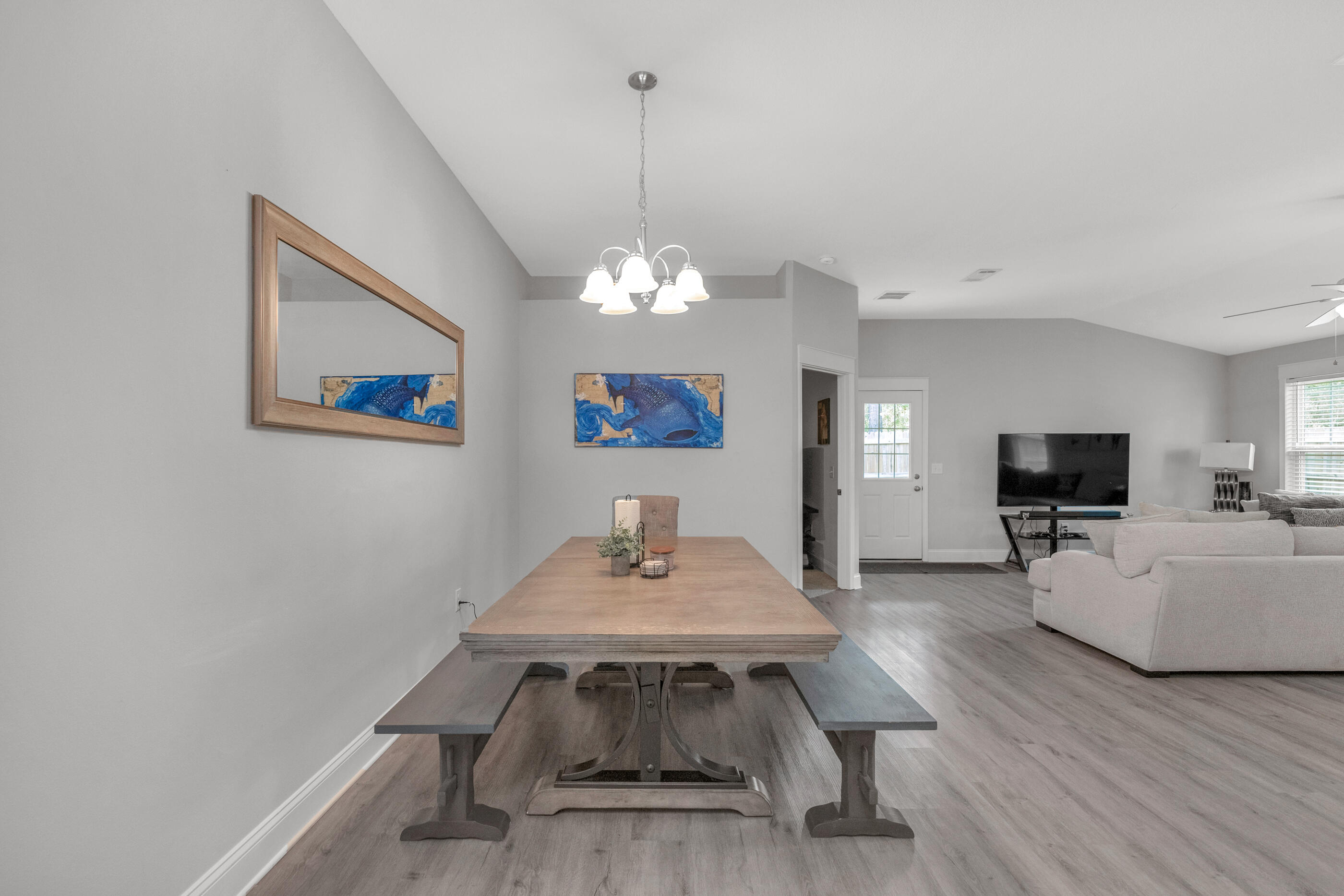 CRESCENT SHORES - Residential