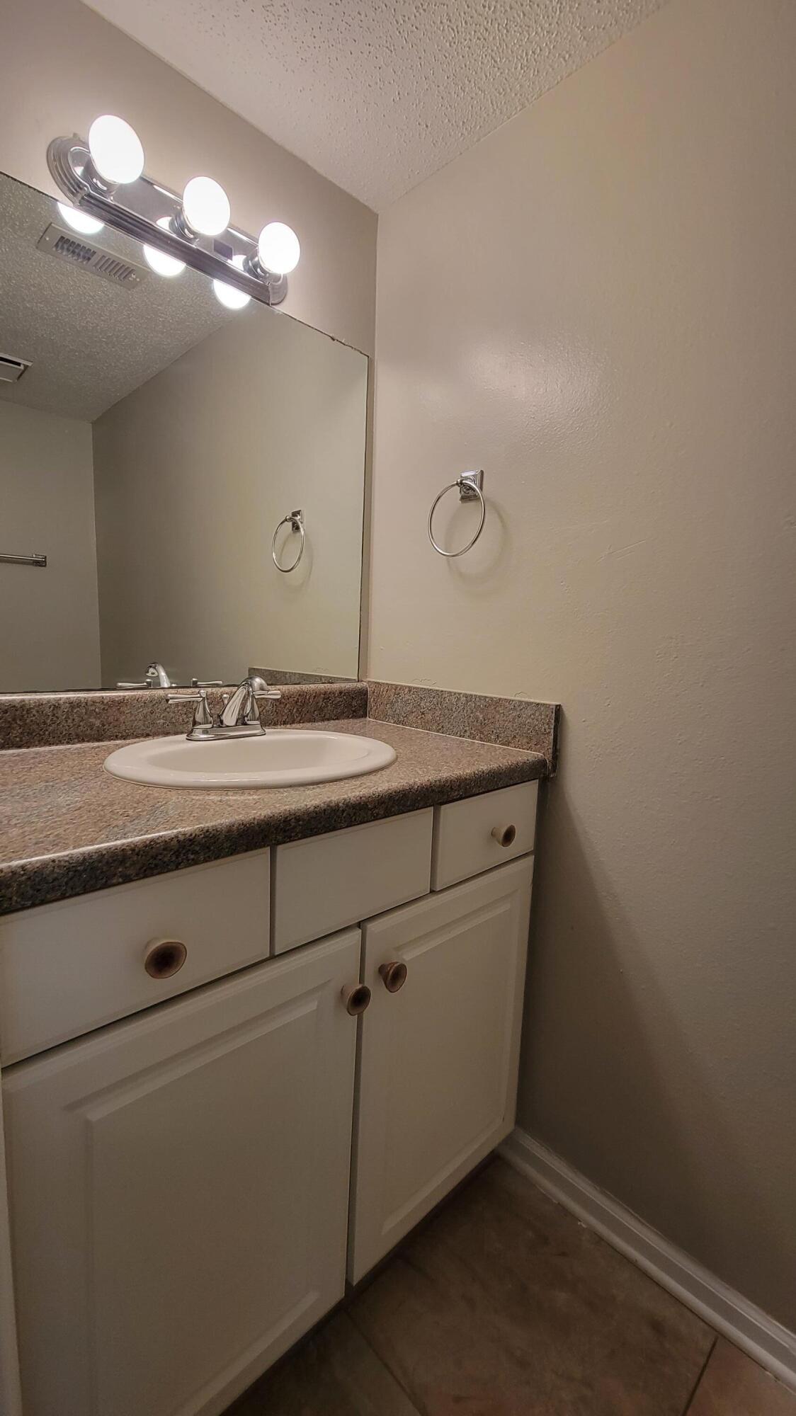 CAMP CREEK VILLAGE - Residential Lease