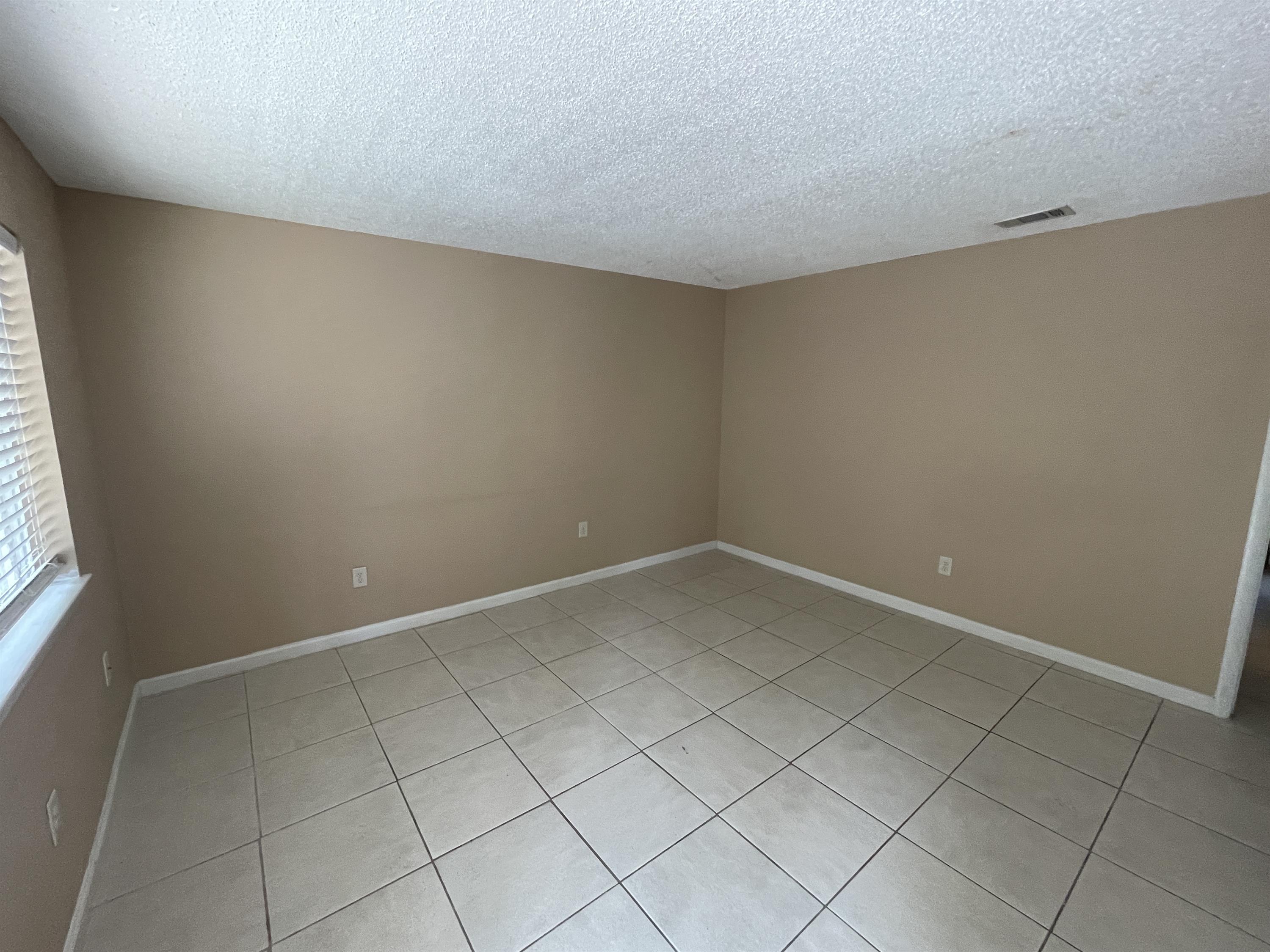 COLLEGE PARK CONDO - Residential Lease