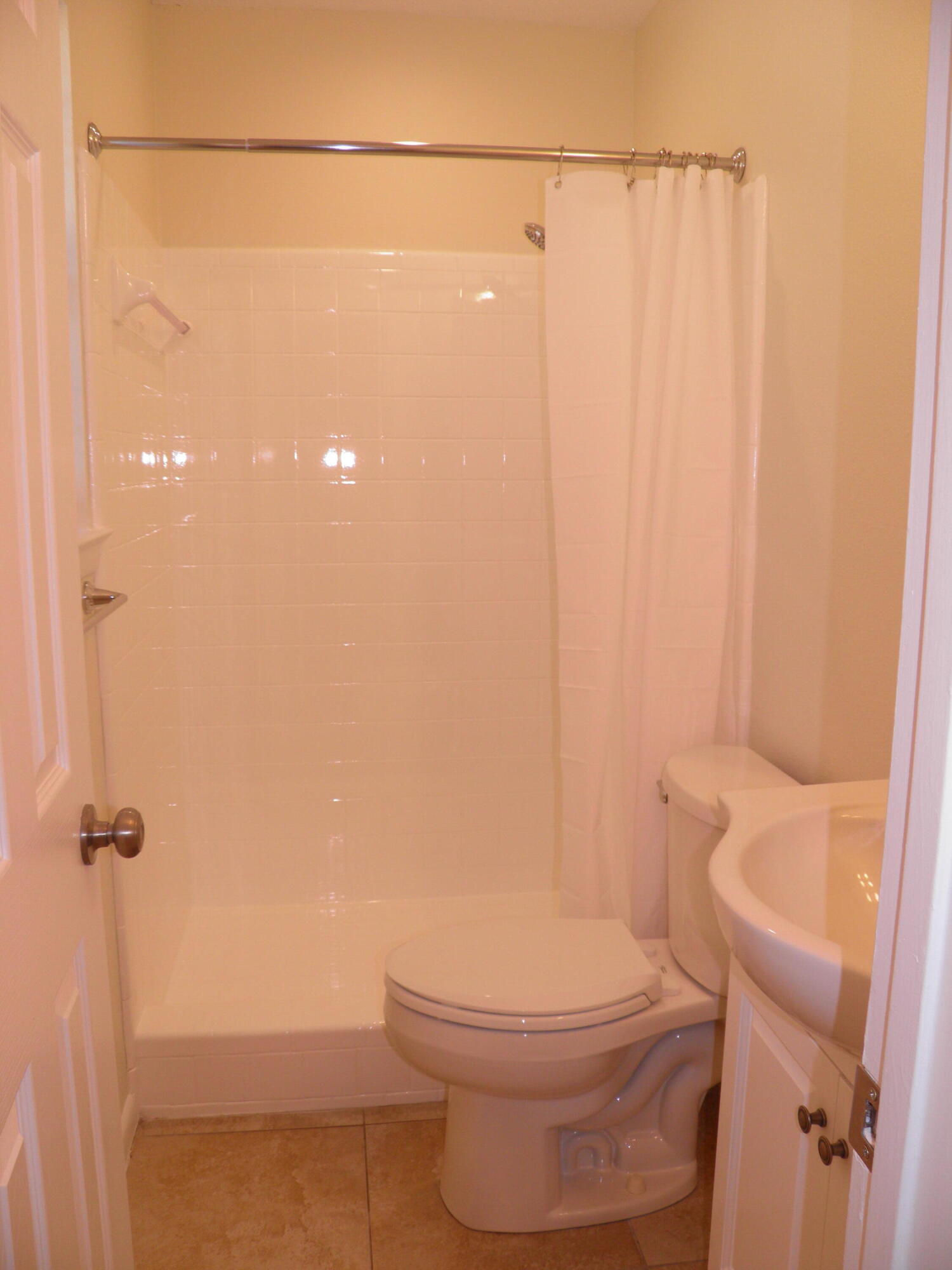 OAKLAND ADDN - Residential Lease