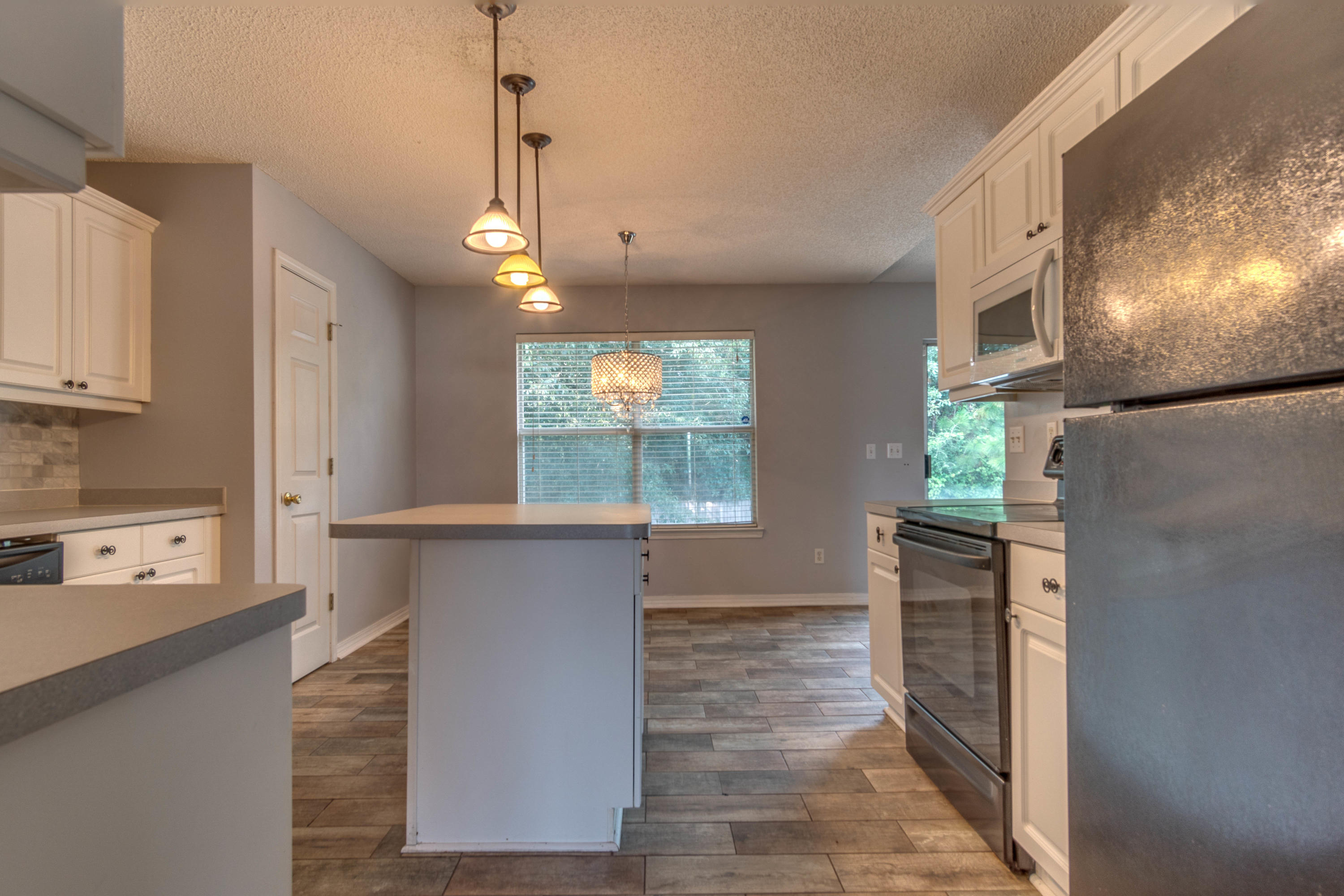 COUNTRYVIEW ESTATES 8TH ADDN - Residential