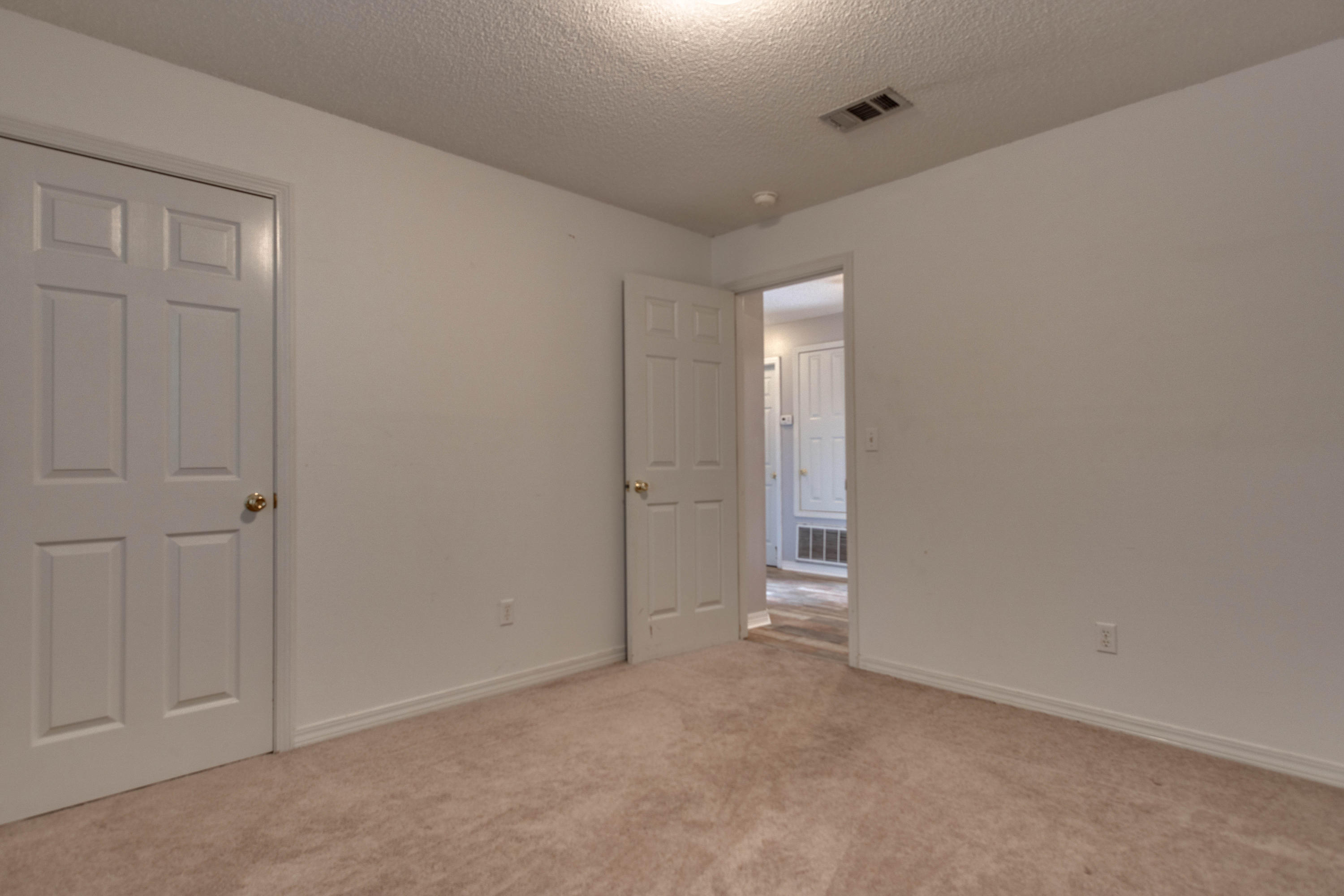 COUNTRYVIEW ESTATES 8TH ADDN - Residential