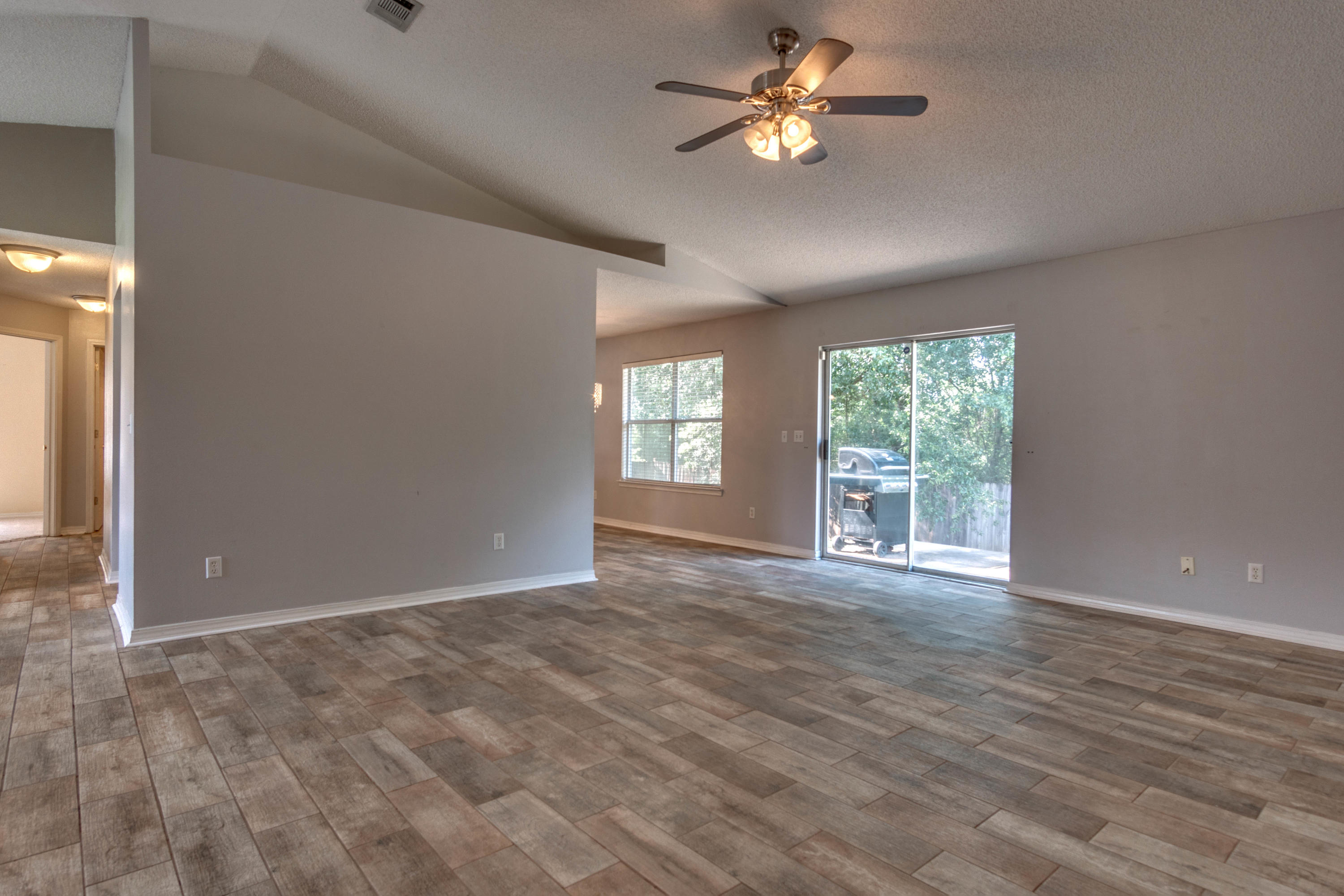 COUNTRYVIEW ESTATES 8TH ADDN - Residential