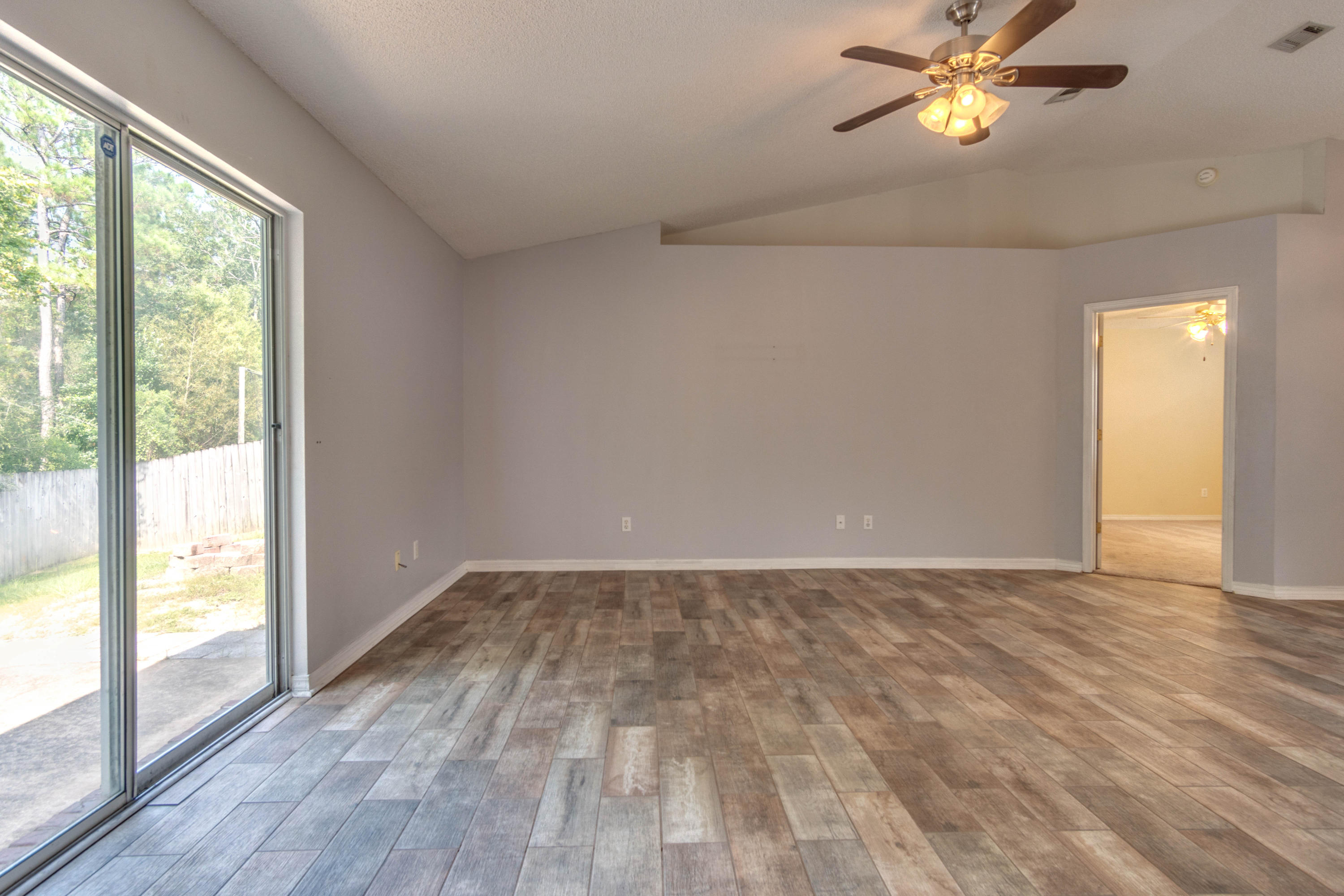 COUNTRYVIEW ESTATES 8TH ADDN - Residential