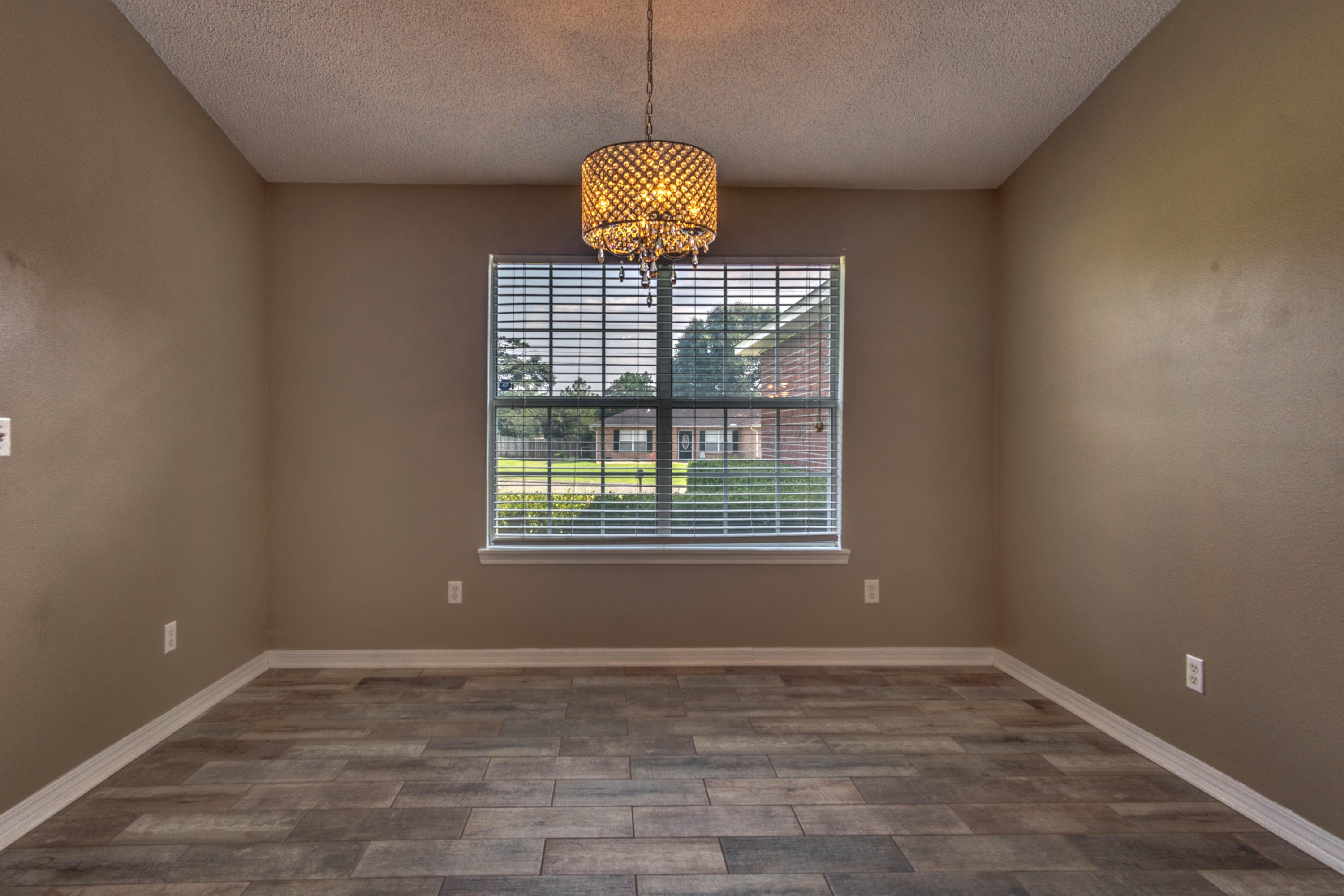 COUNTRYVIEW ESTATES 8TH ADDN - Residential