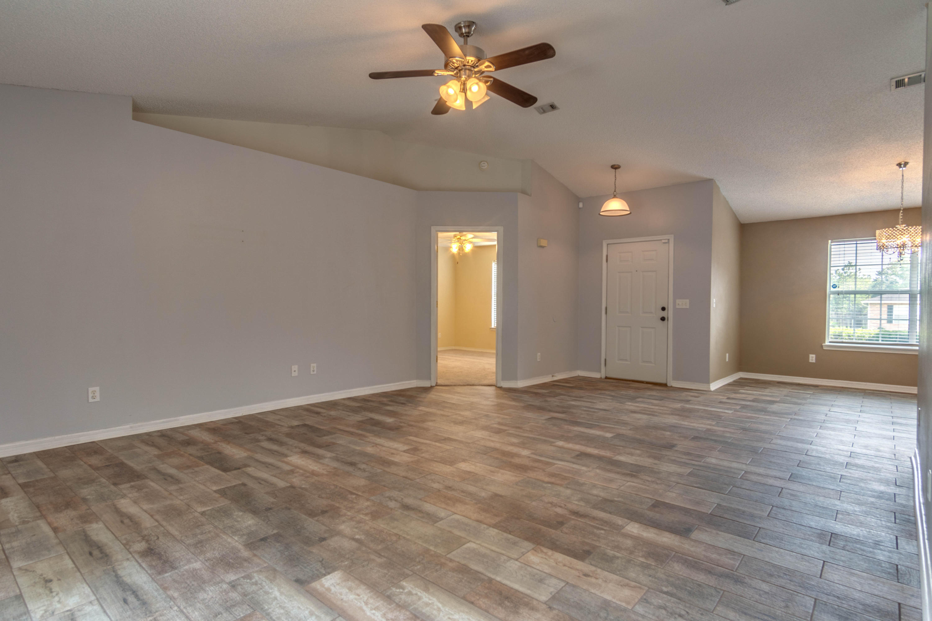 COUNTRYVIEW ESTATES 8TH ADDN - Residential