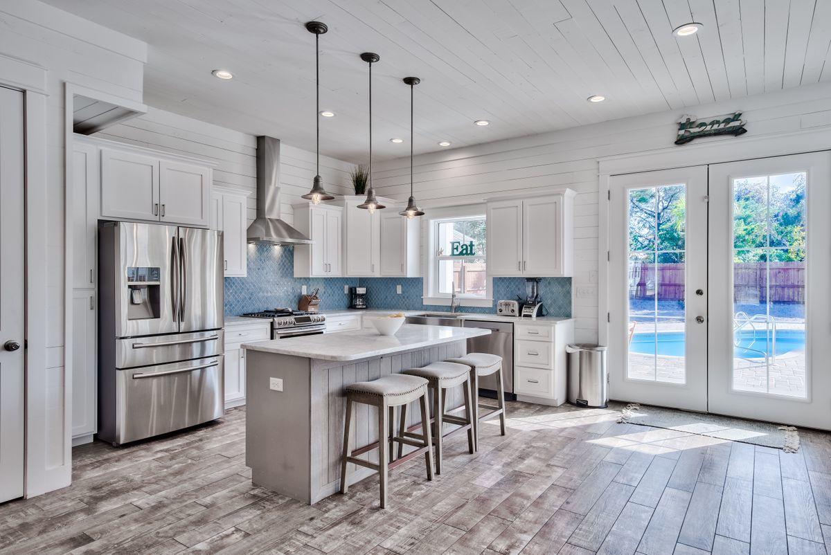 CRYSTAL BEACH - Residential