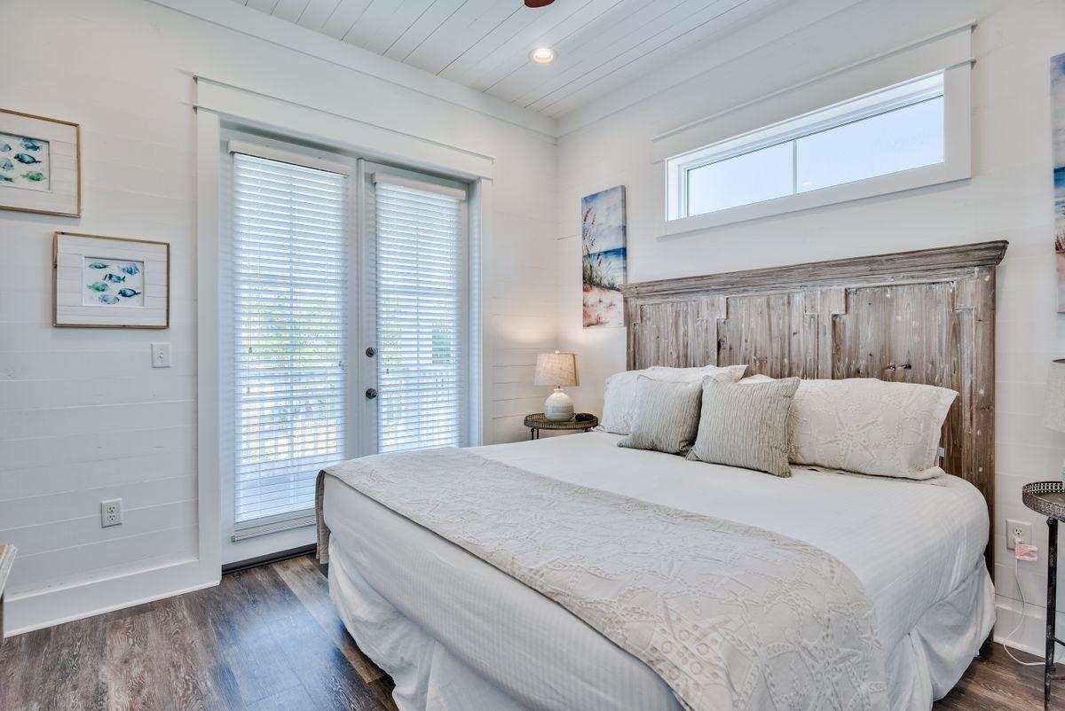 CRYSTAL BEACH - Residential