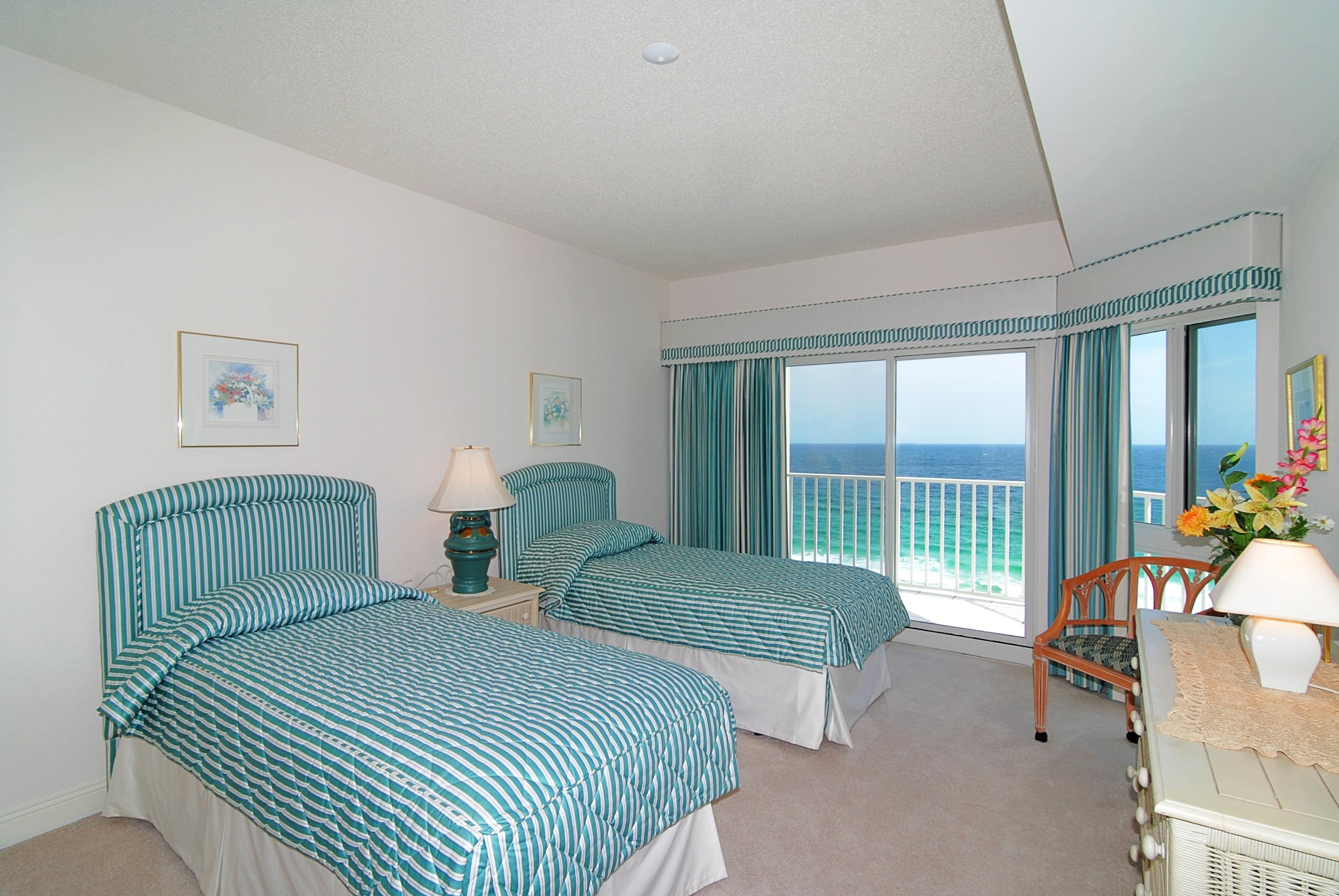 HOLIDAY ISLE TOWERS CONDO - Residential