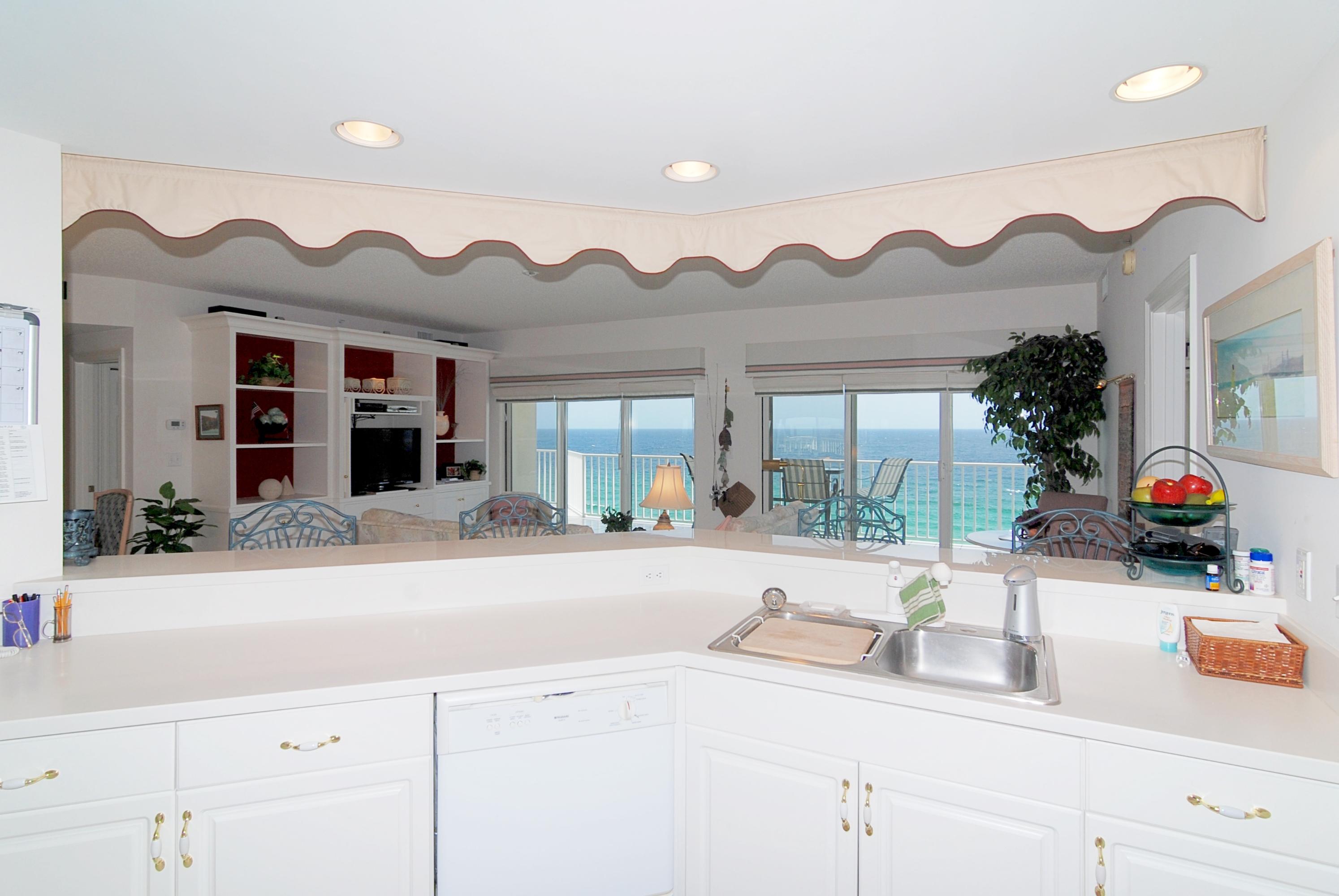 HOLIDAY ISLE TOWERS CONDO - Residential