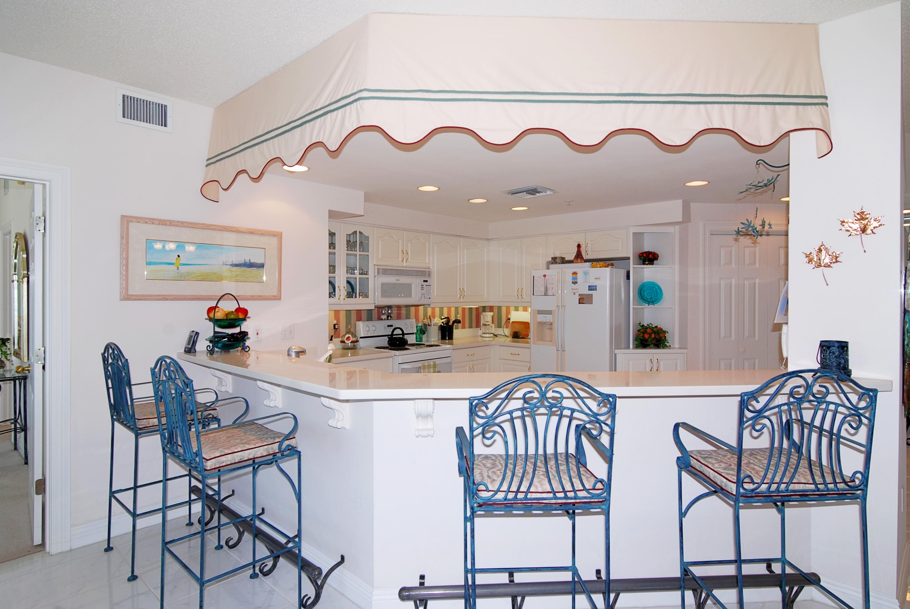 HOLIDAY ISLE TOWERS CONDO - Residential