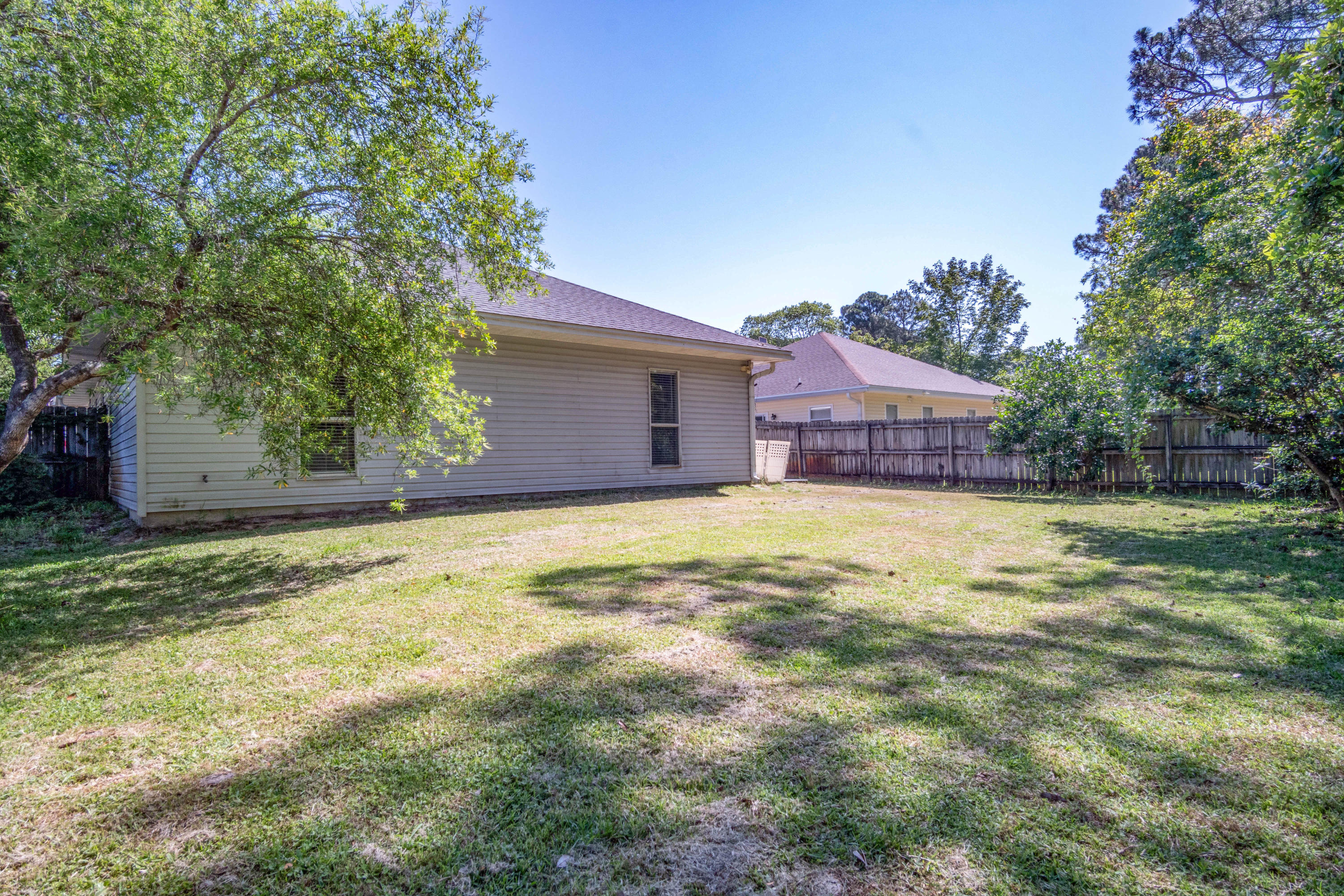 COLONY PARK - Residential