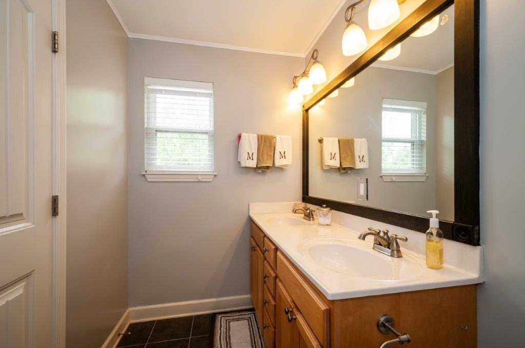 TOWN OF SANTA ROSA - Residential