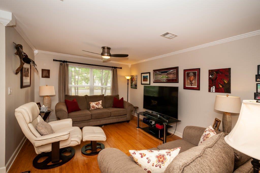 TOWN OF SANTA ROSA - Residential