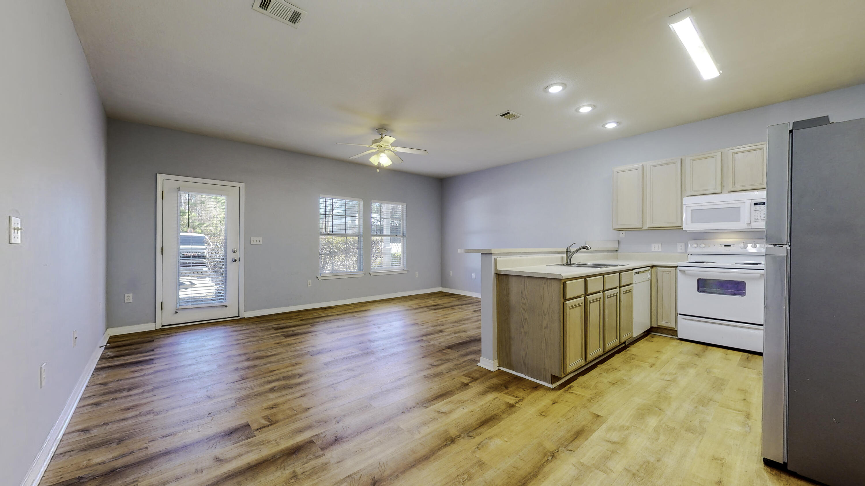 Santa Rosa Place - Residential Lease