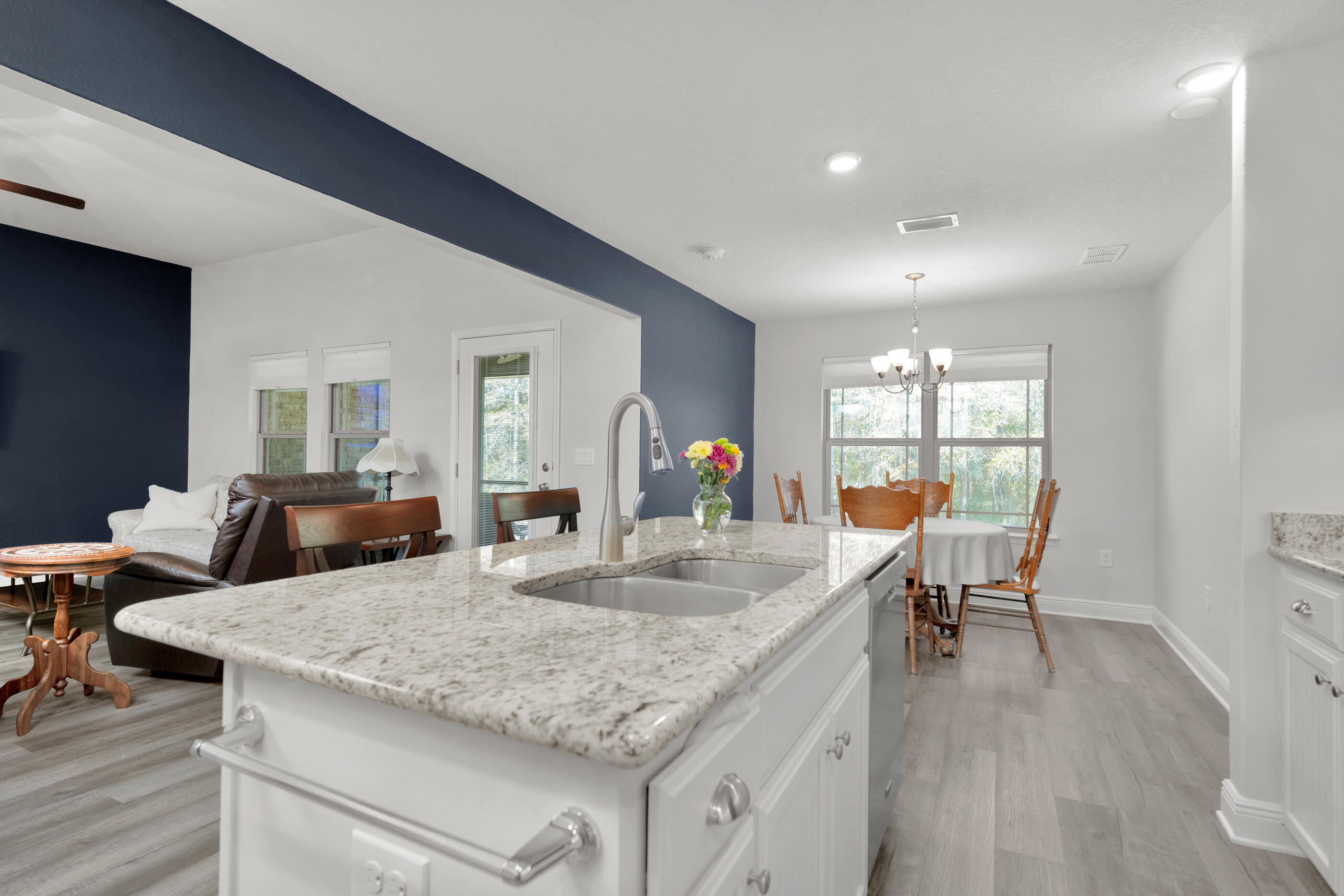 HIDDEN VALLEY - Residential