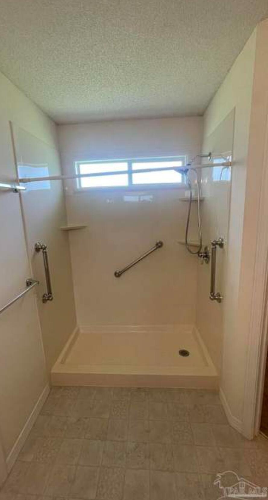 SHOAL CREEK VILLAS - Residential Lease