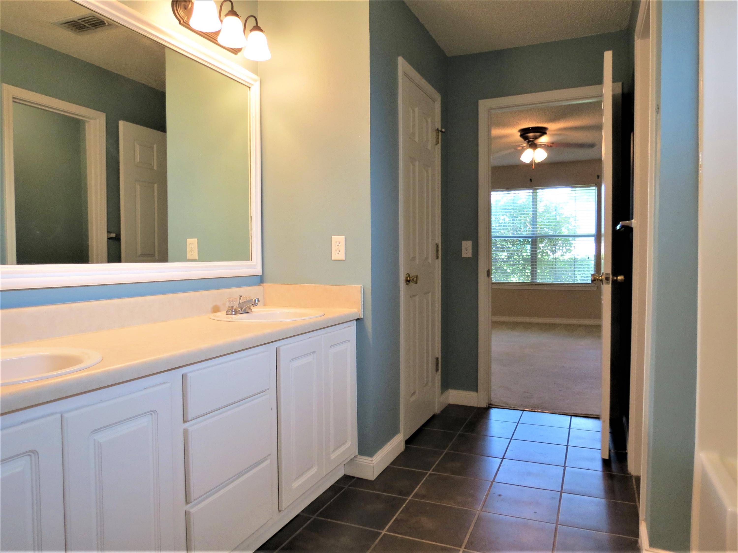 NORTHVIEW ESTATES 5TH ADDN - Residential