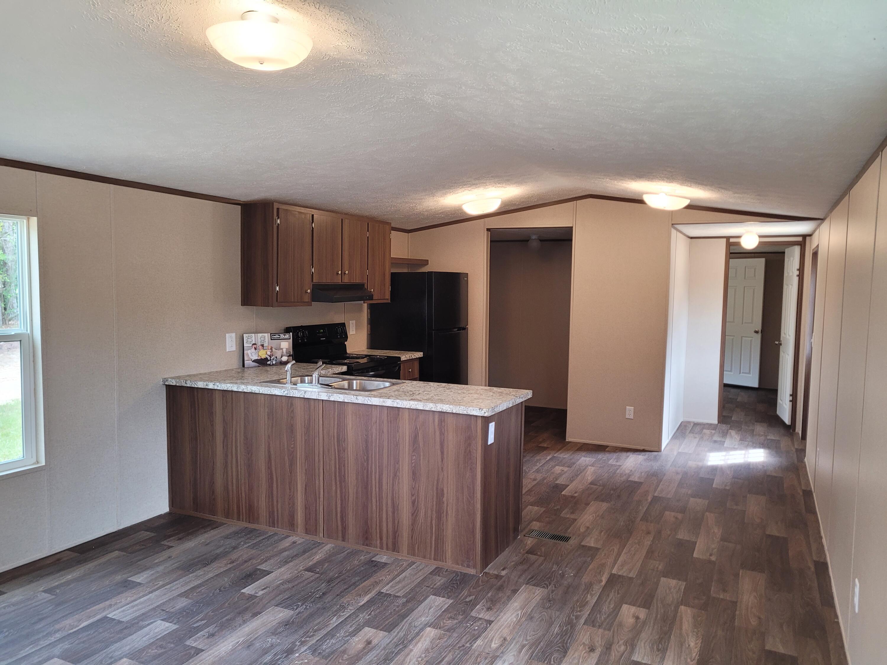 OAKWOOD HILLS UNIT 1 - Residential